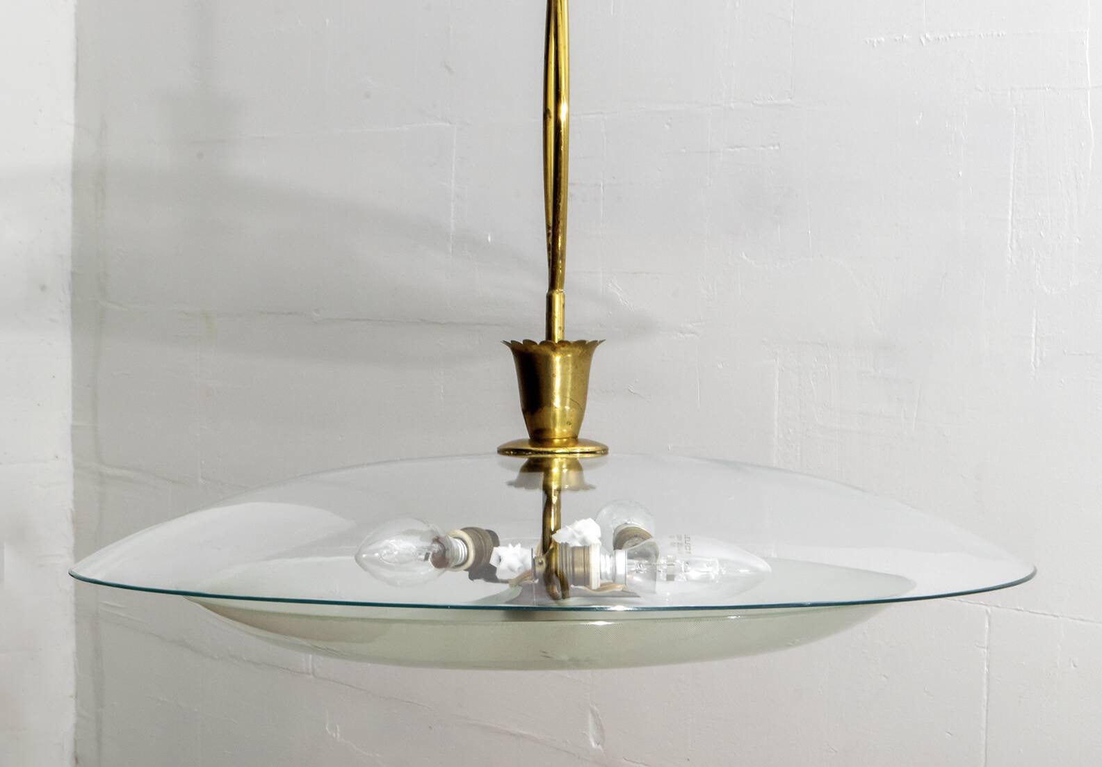 Attributed to Luigi Brusotti Mid-century Italian Glass and Brass Chandelier
