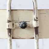 Chaise pivotante blanche