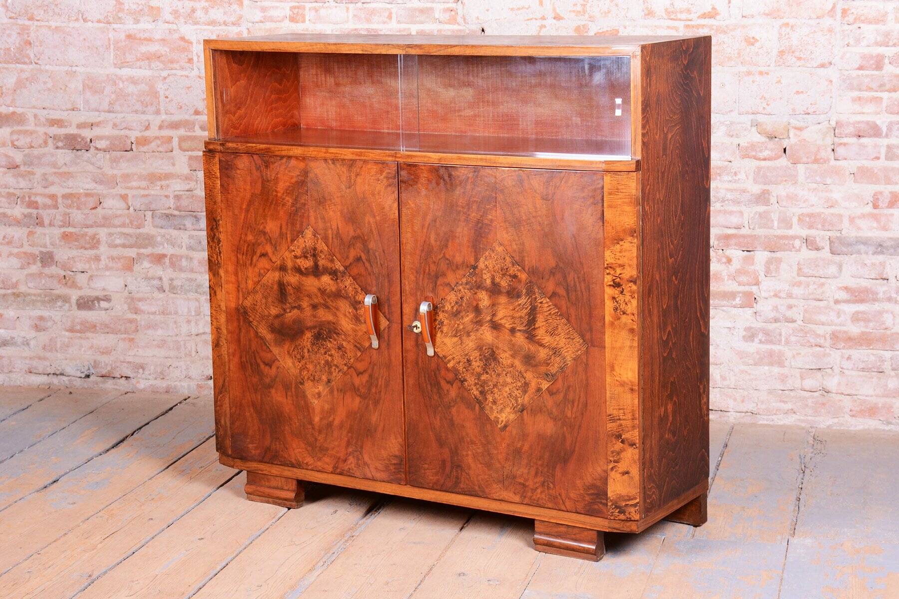 Ard Deco Commode in Walnut and Glass, Czech, 1920s