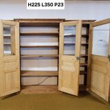 Monumental library of pine wood, from the 19th century.