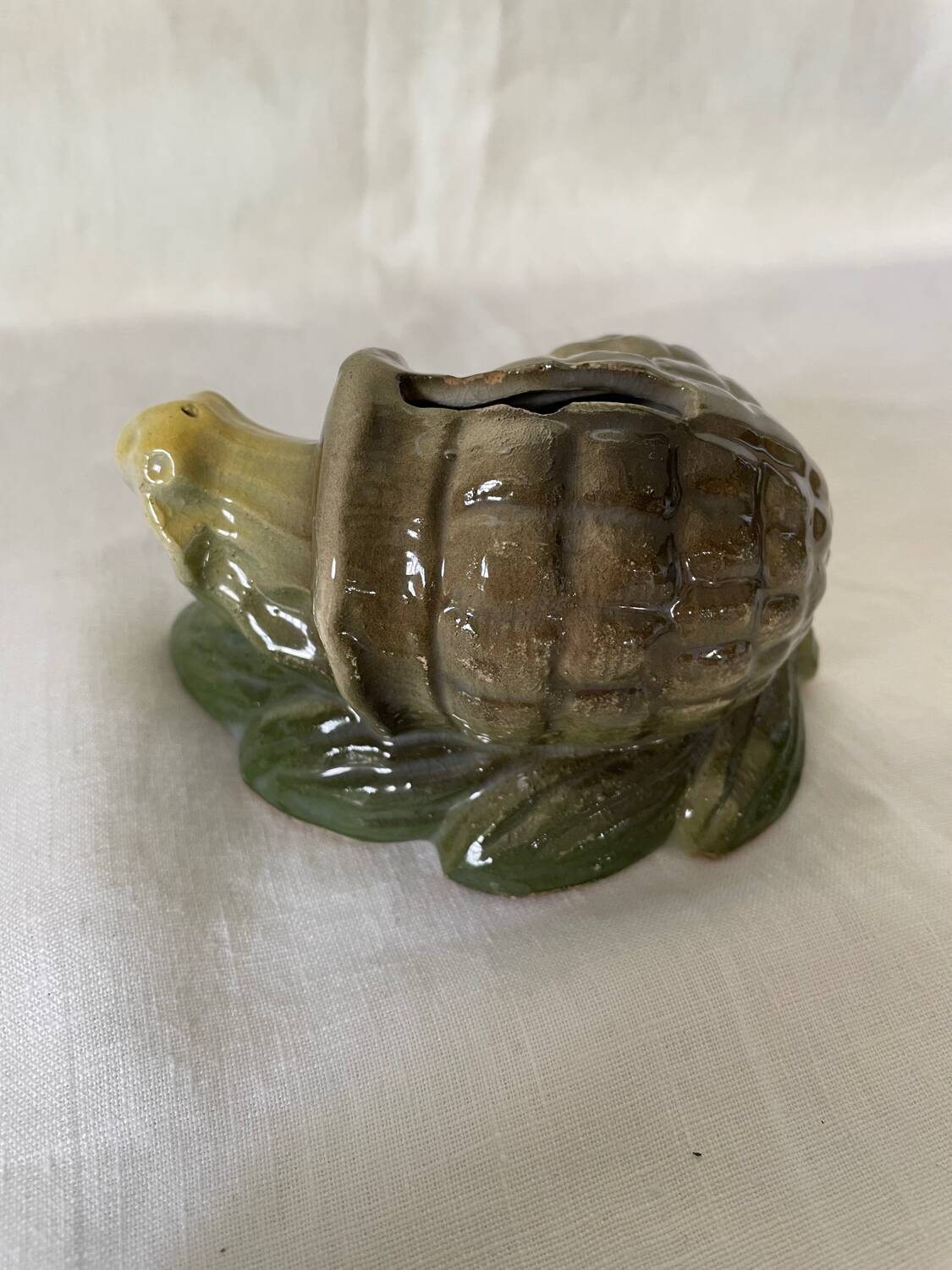 Ancienne tirelire escargot en barbotine