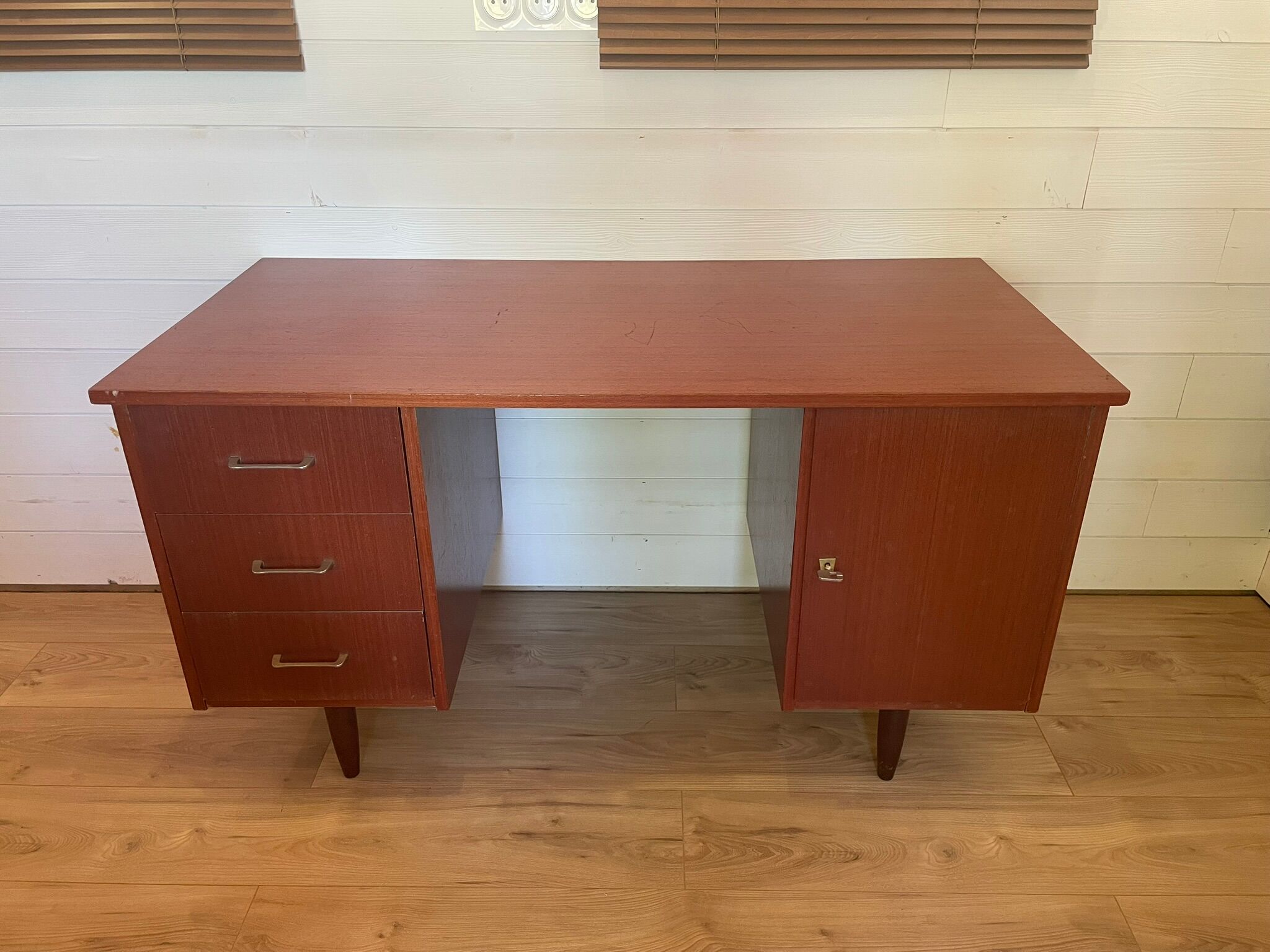 Bureau Double Caisson Vintage Capelle - Années 60 Teck/Acajou