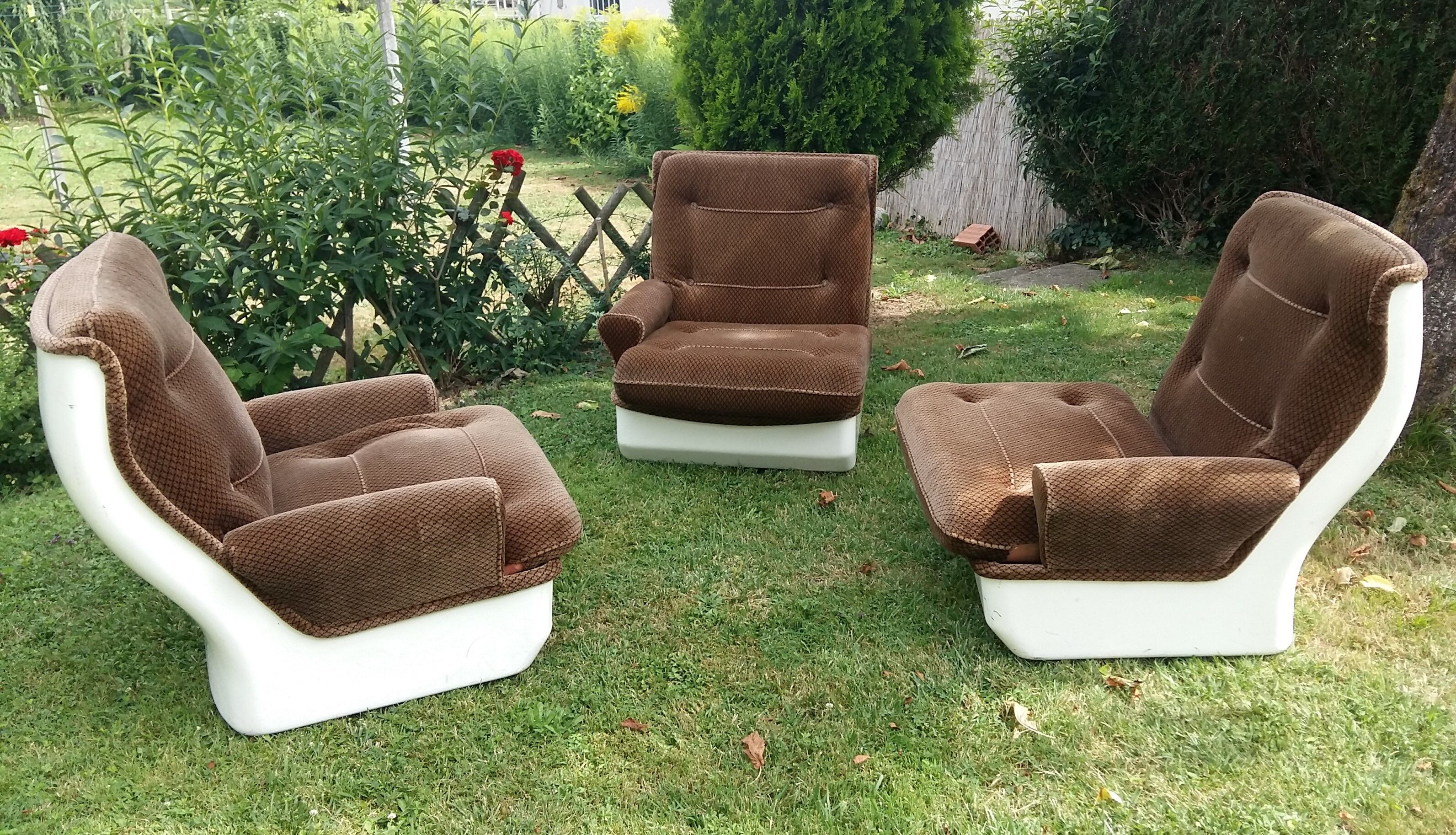 Salon set by Michel Cadestin, Airborne Editions