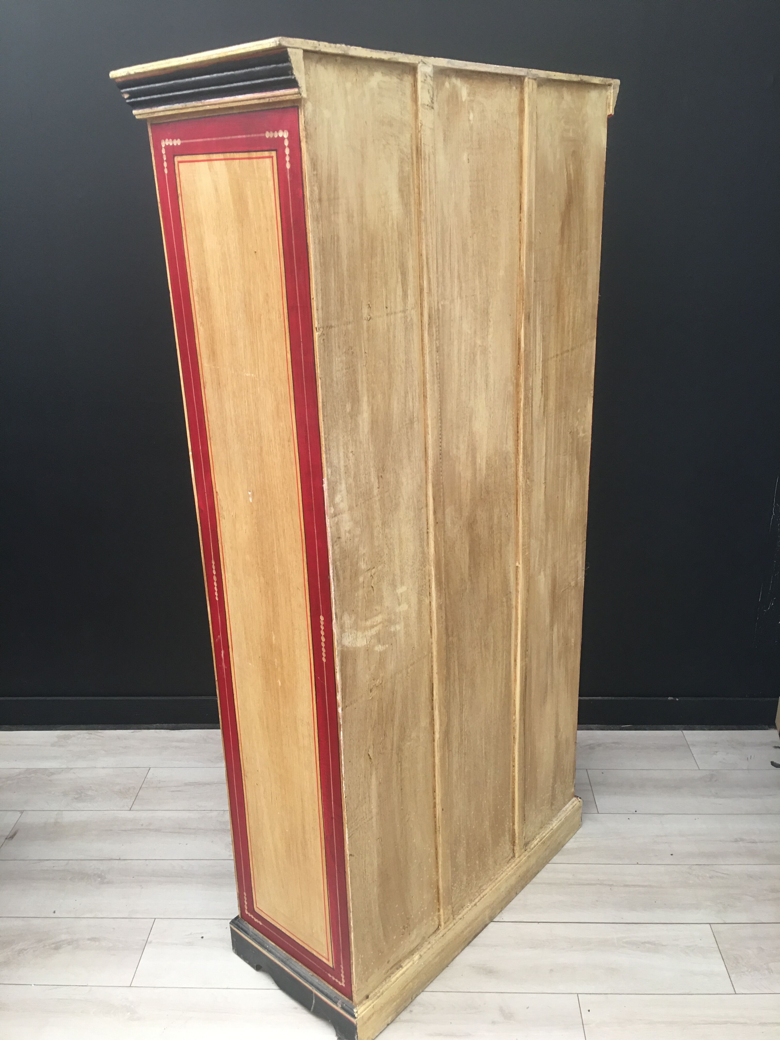 Armoire