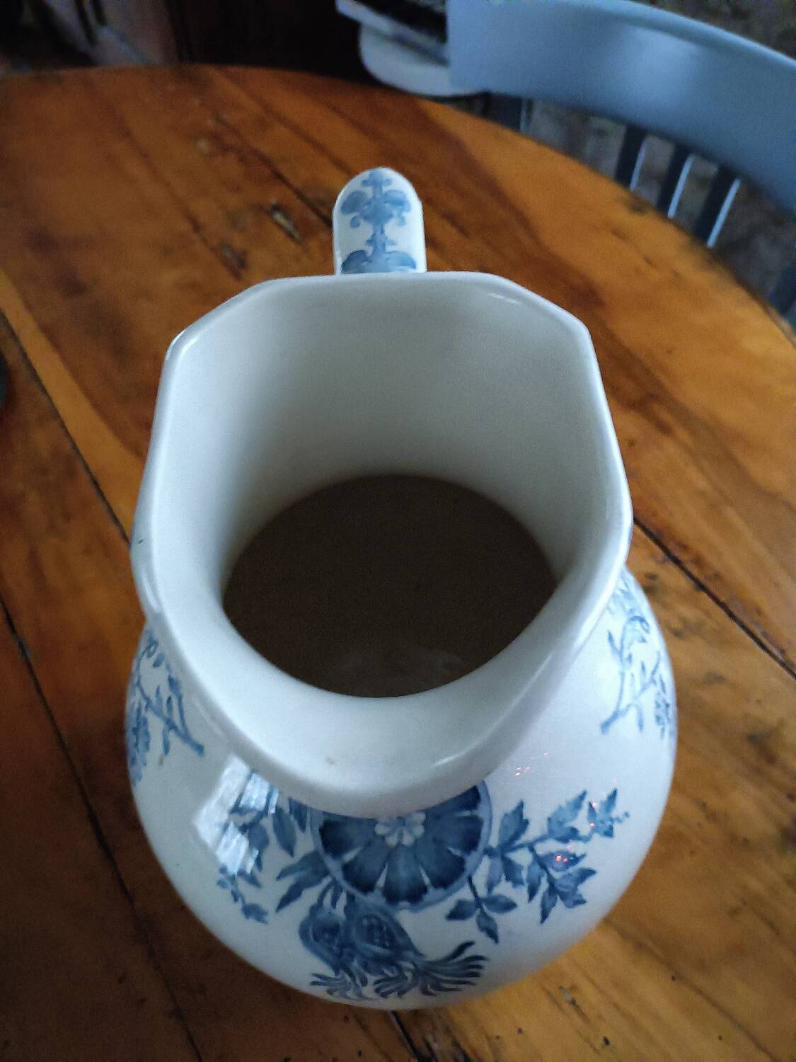 Water jug. Creil and Montereau