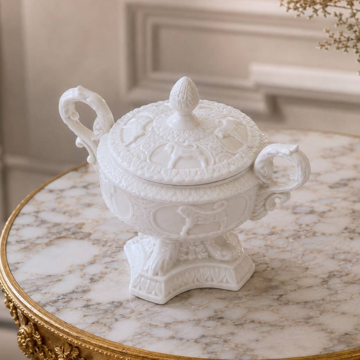 Soupière italienne d'apparat st Capodimonte en porcelaine