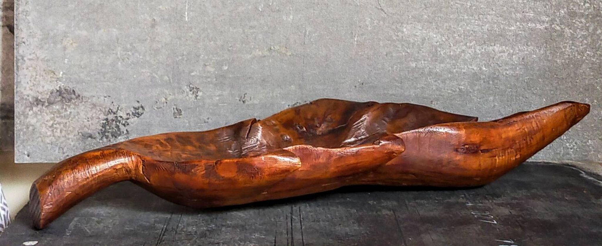 Coupe feuille en bois massif sculptée XXL ancienne