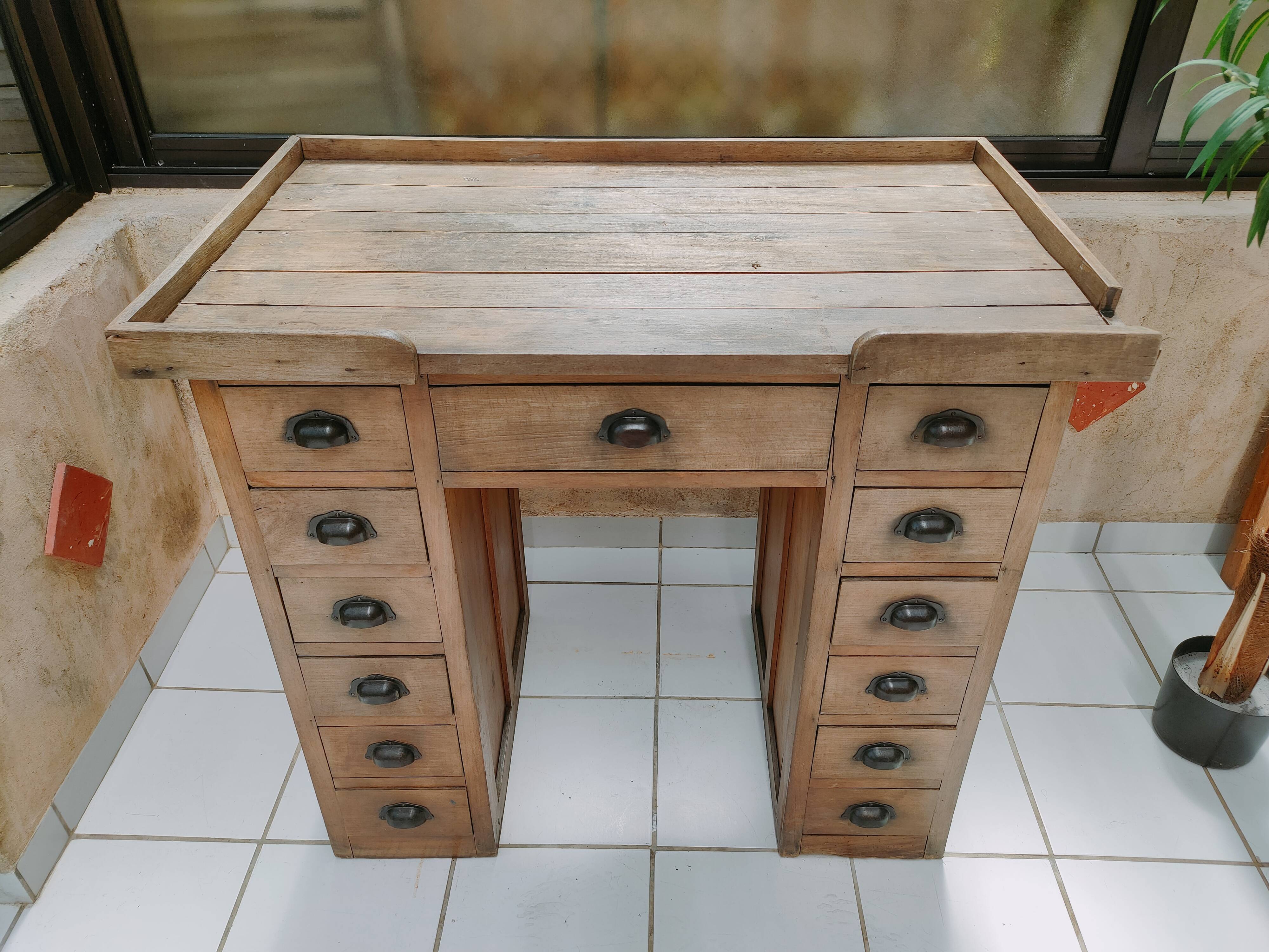 Furniture trade counter hardware box year 1940