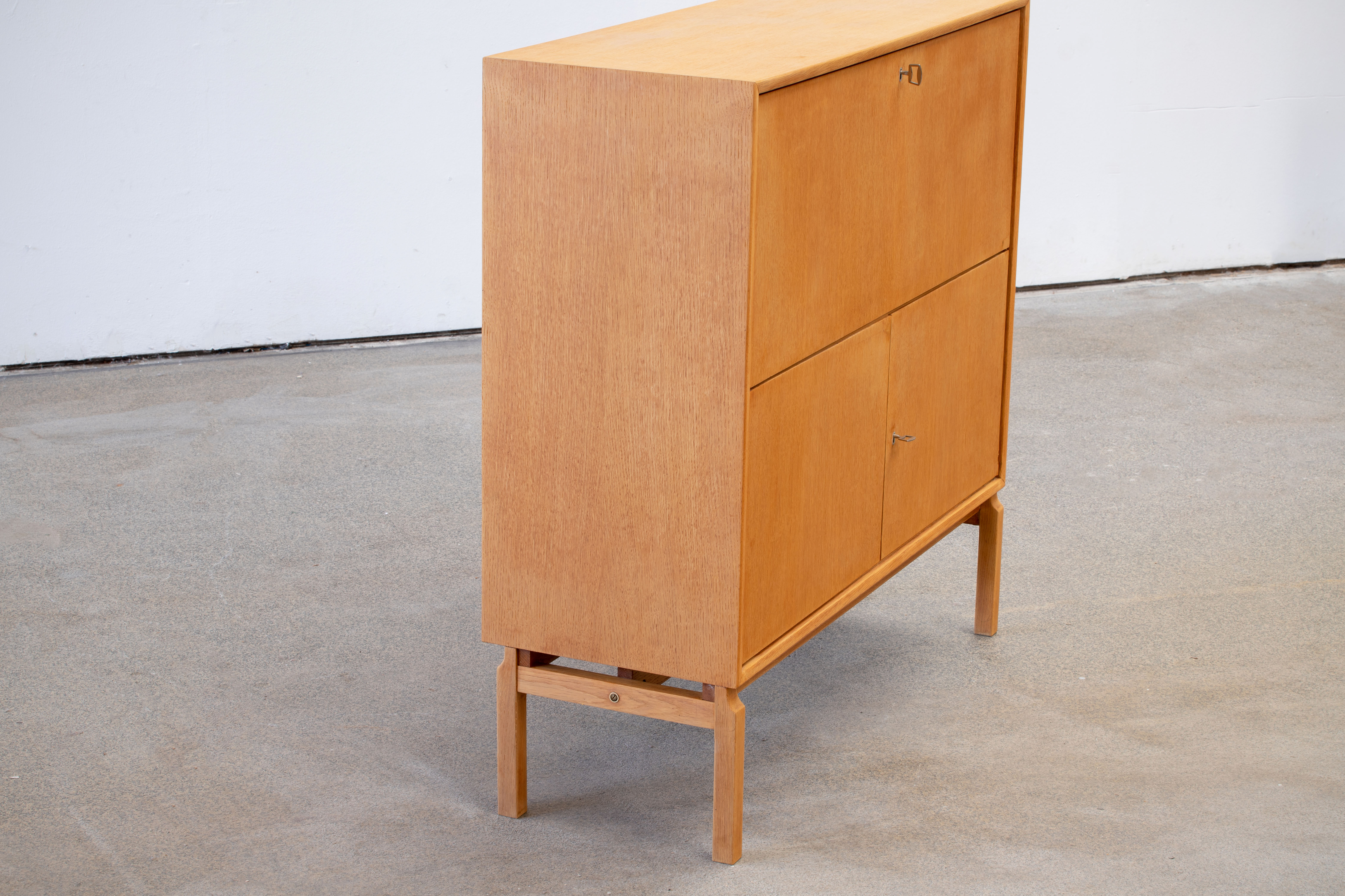 Scandinavian buffet secretary 1960