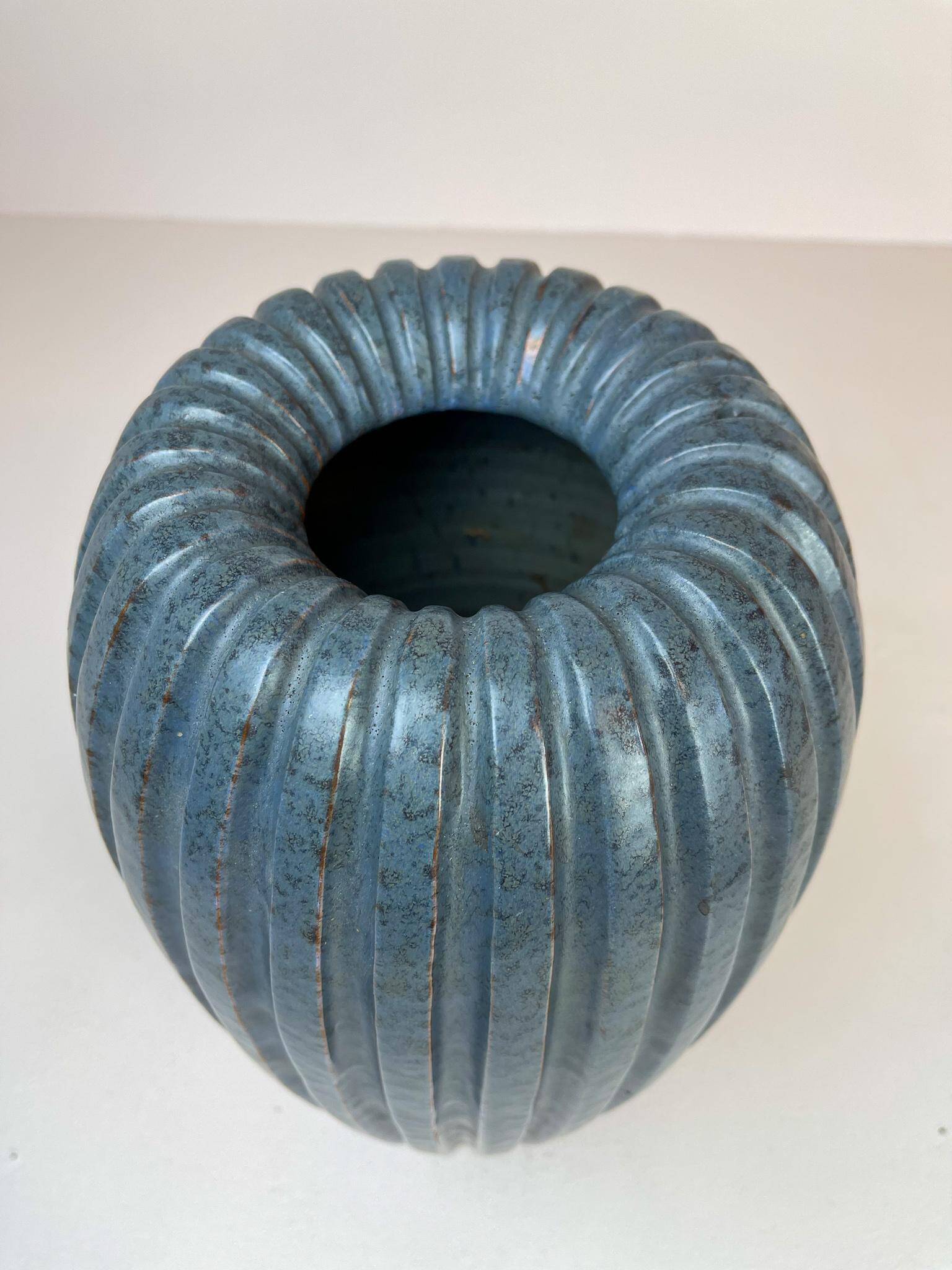 Blue vase from the mid-century period by Vicke Lindstrand, 1950s, Sweden.