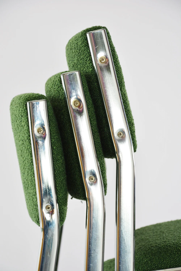 Chaise traineau en métal chromé tissu vert