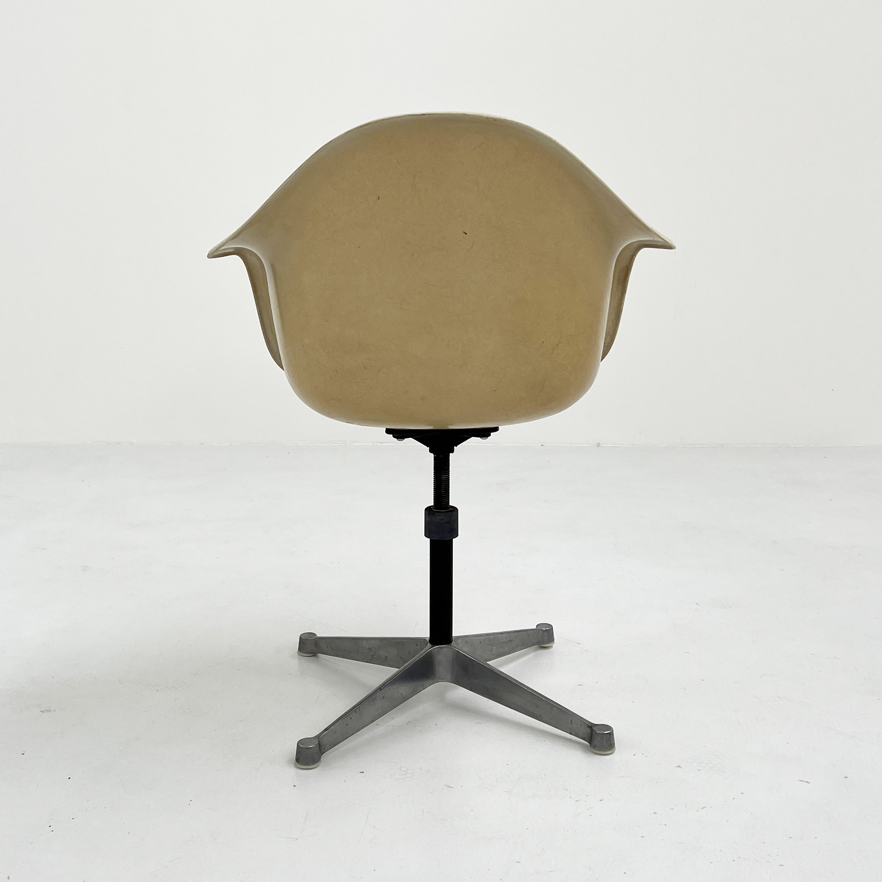 PAC Office Chair by Charles & Ray Eames for Herman Miller, 1960
