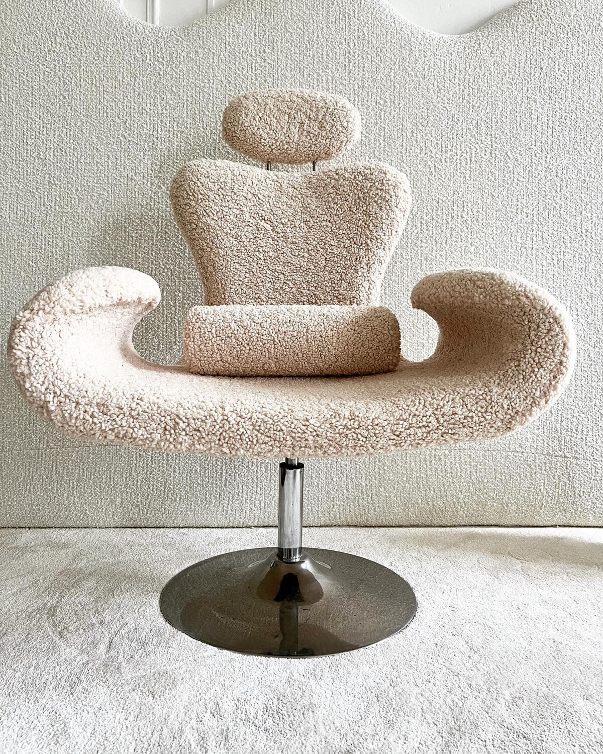 Vintage design armchair