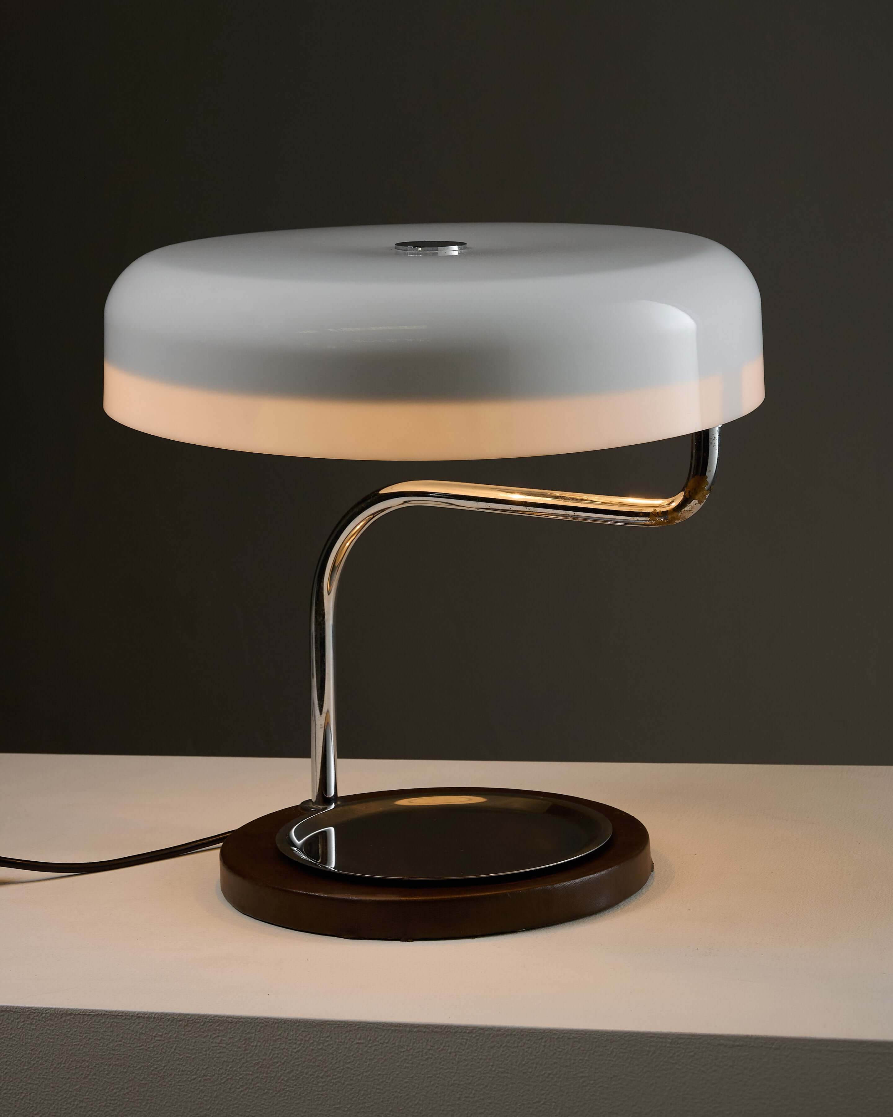 Metalarte Model 4817 desk lamp by Gaetano Scolari