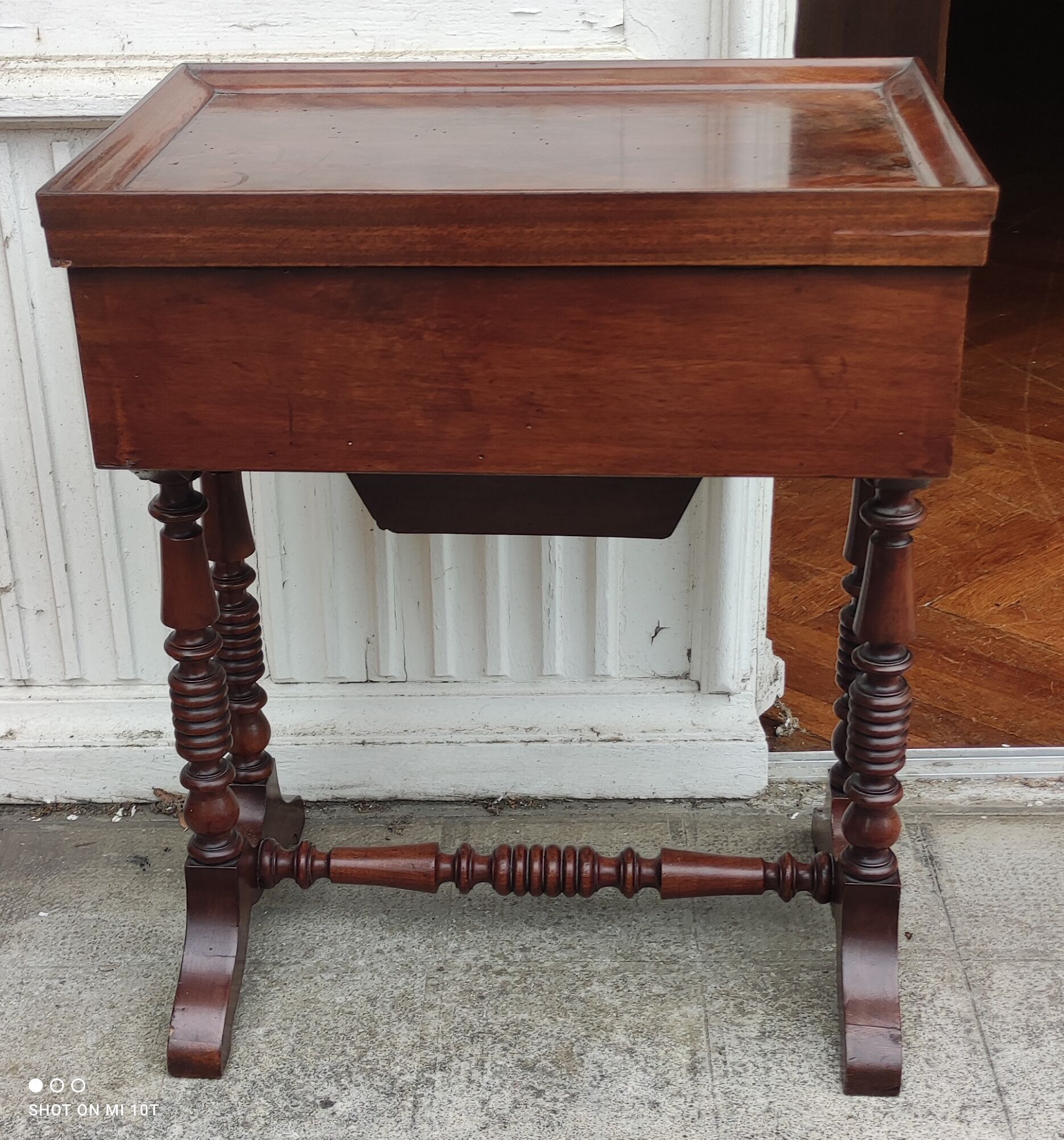 Mahogany worker/19th century