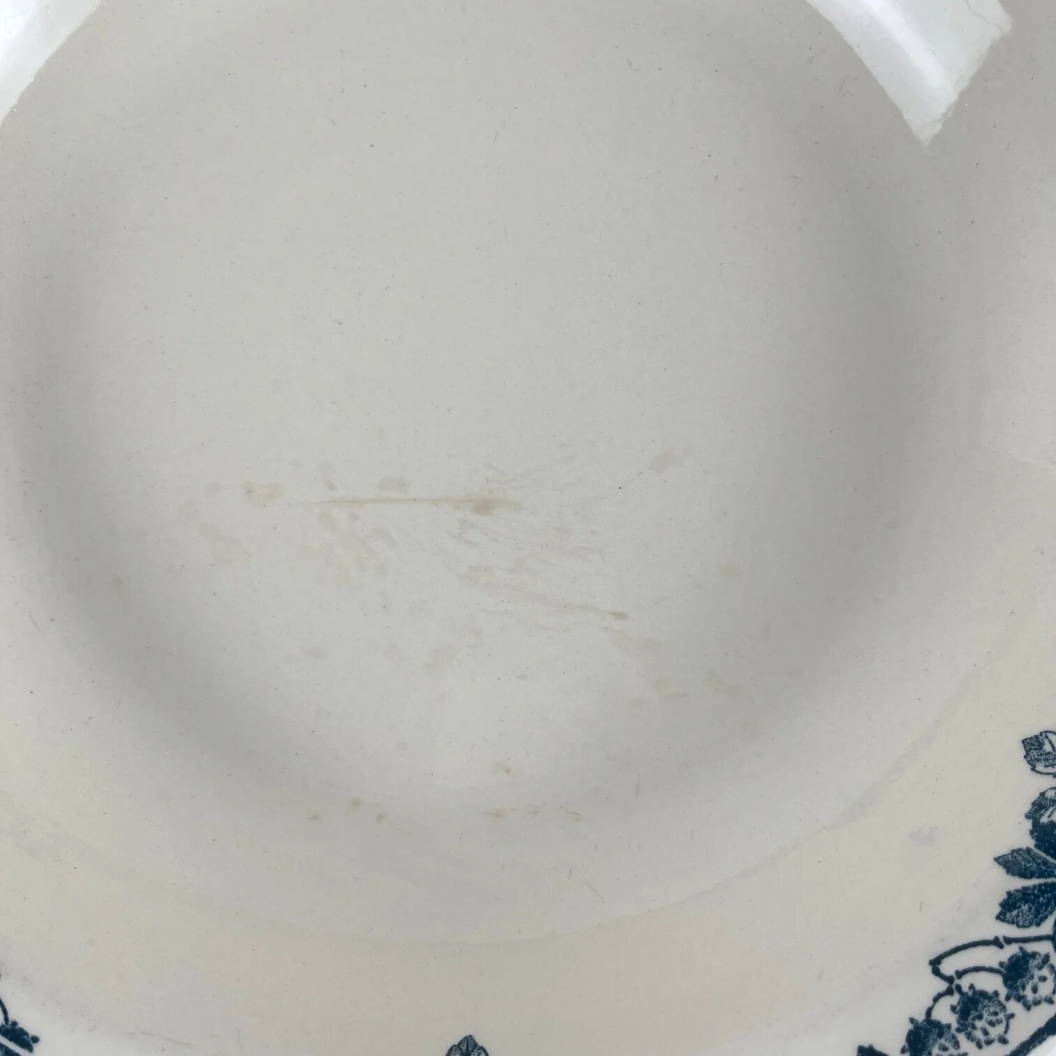 Bowl, basic model "Tunis" by Longwy, late 19th century.