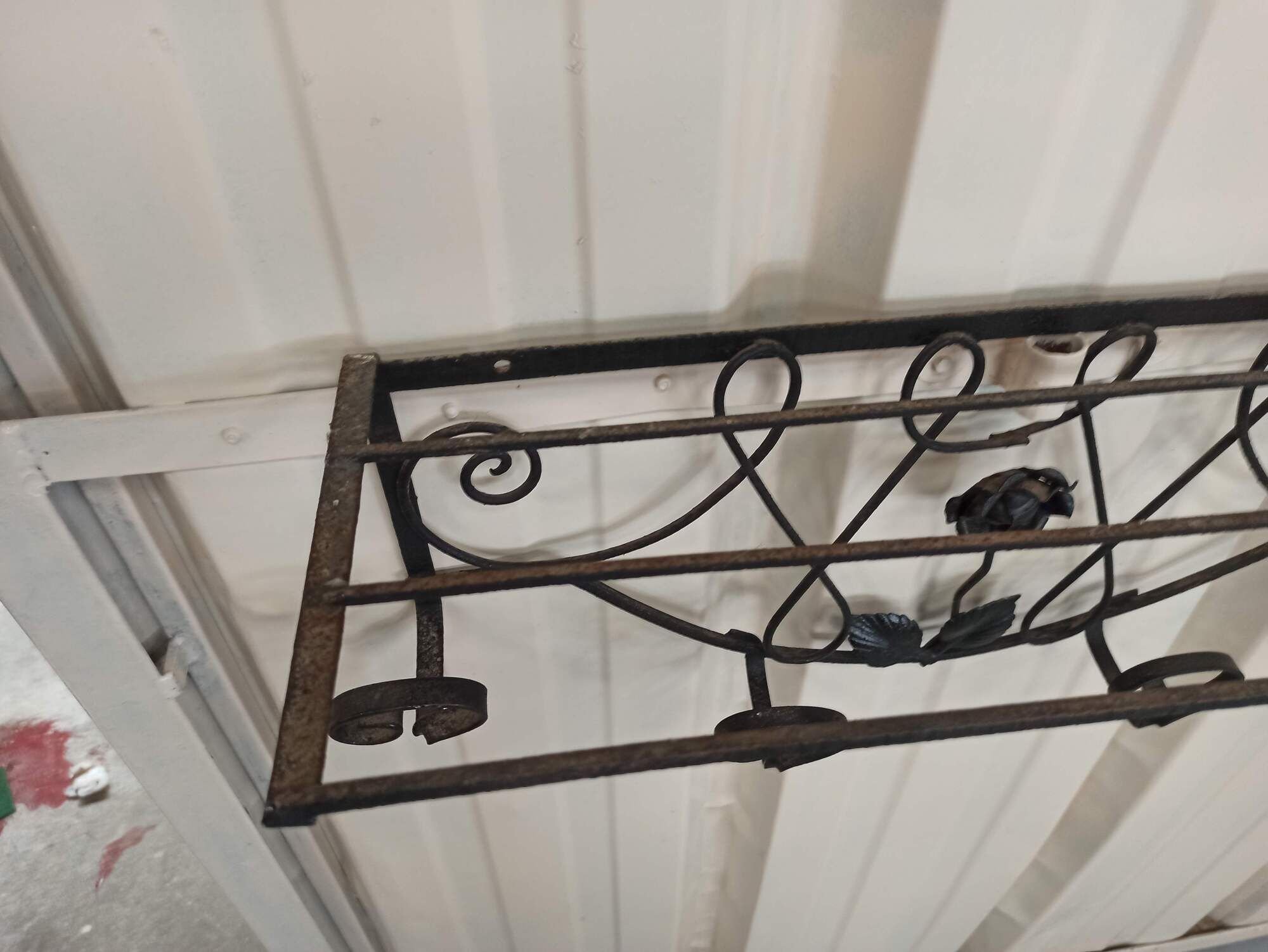 Coat rack in wrought iron art deco patère with decoration of black rose coat rack coat rack