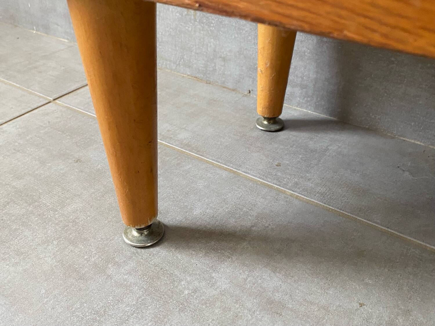 Very beautiful vintage library display case from the 60s