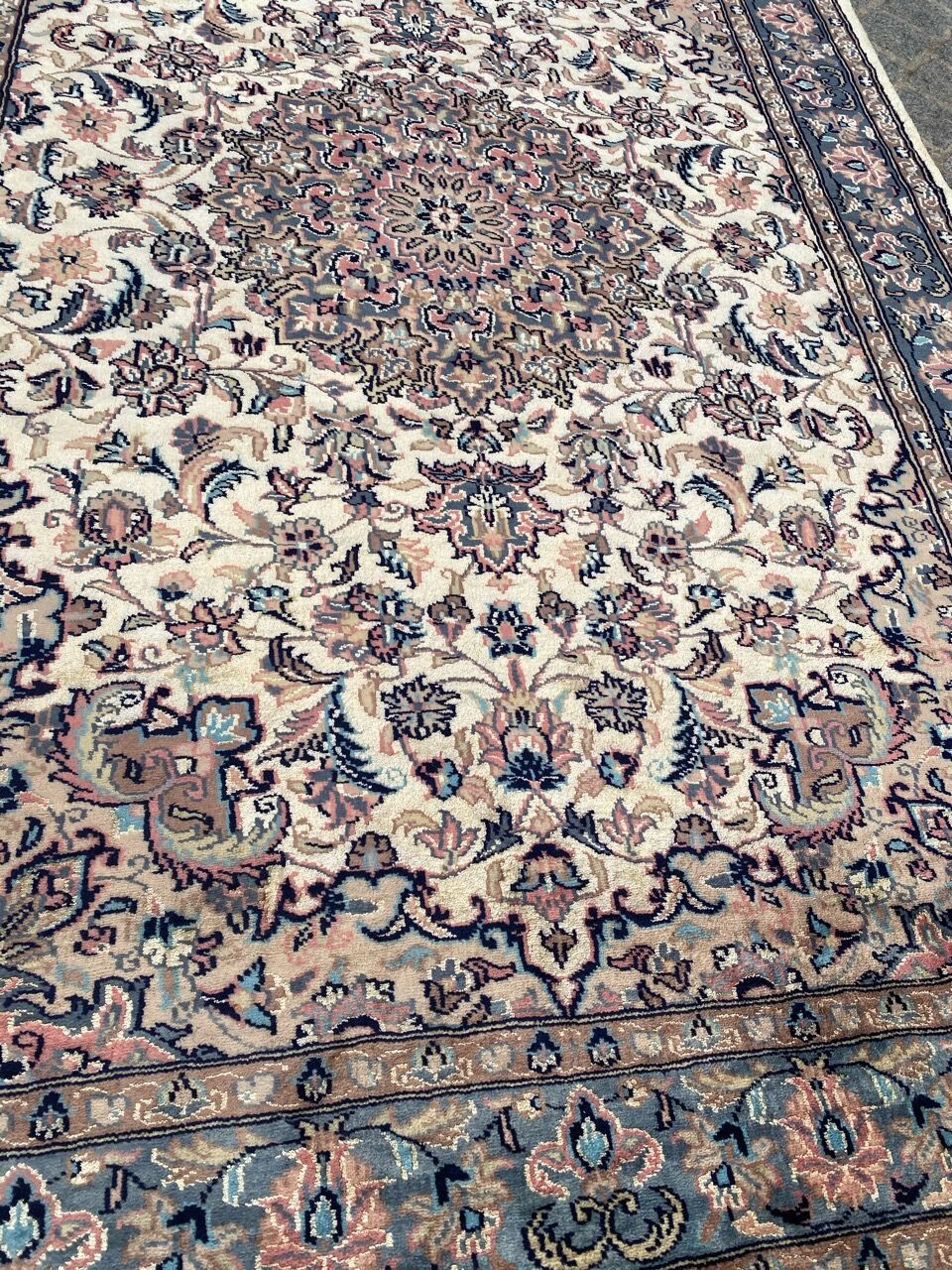 Pakistani carpet  - 126x194cm