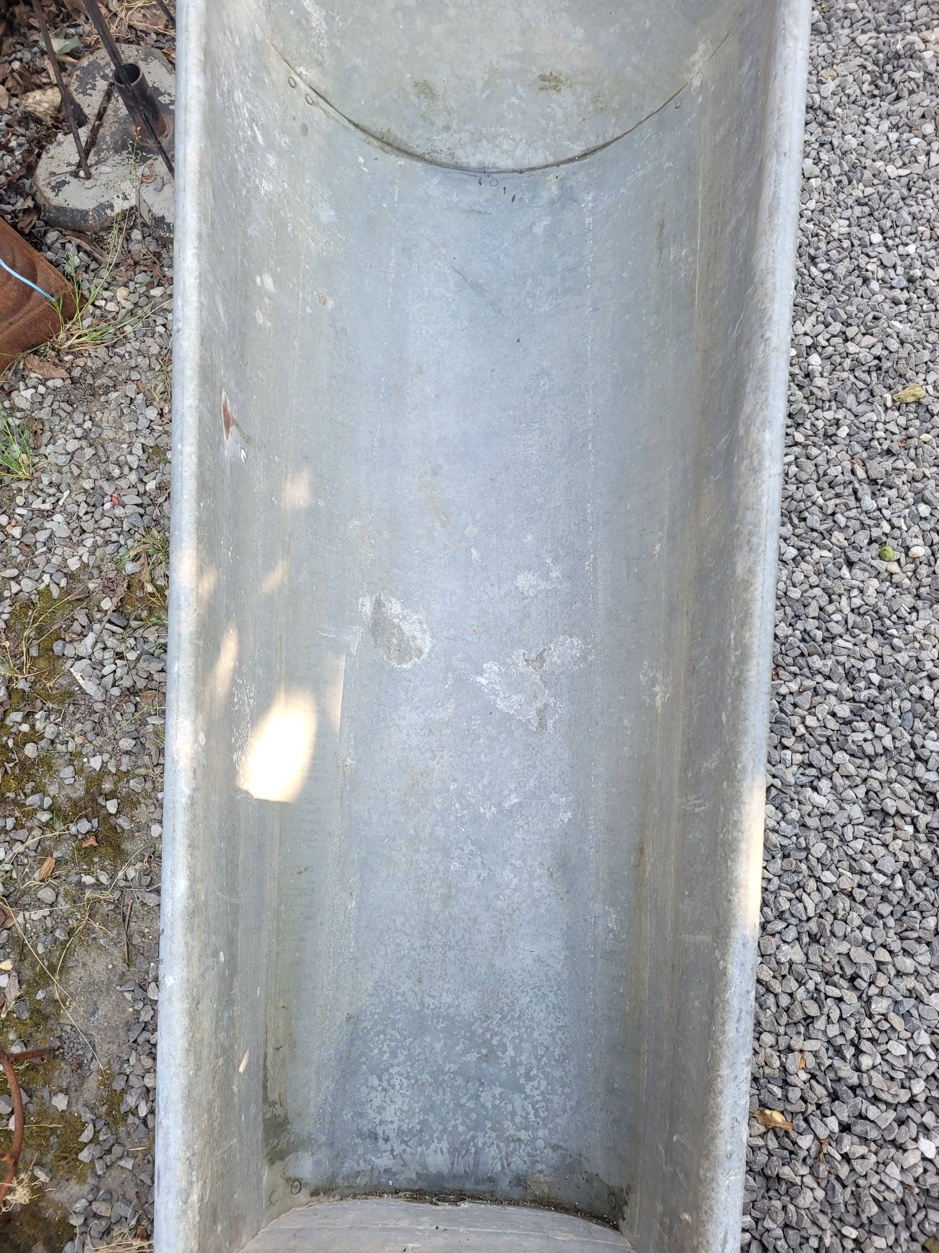 Baignoire en zinc ancienne