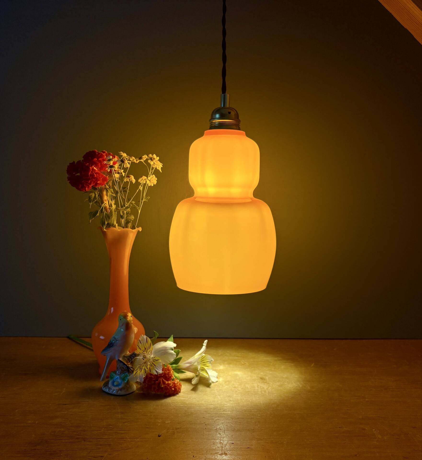 Suspension globe vintage en opaline orange