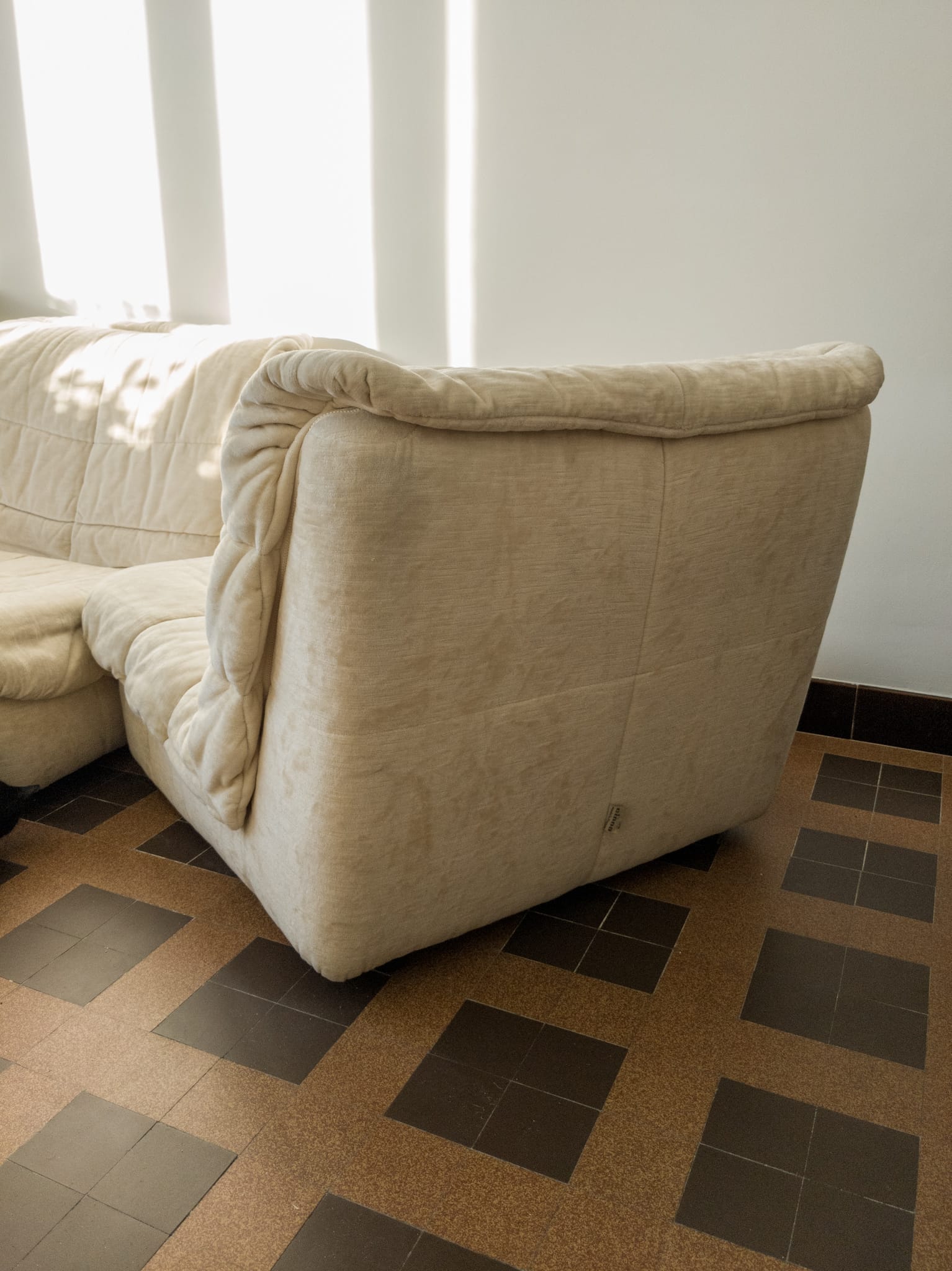 Two armchairs heaters Cinna beige model Gao