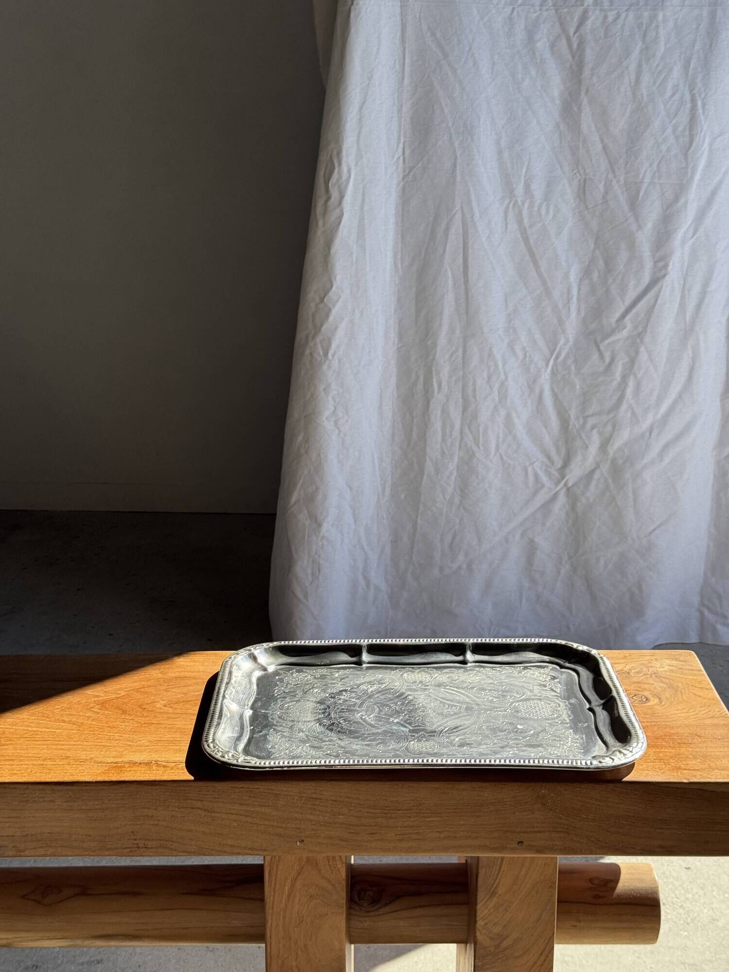 Large vintage silver-plated tray with a floral design in Art Nouveau style L4