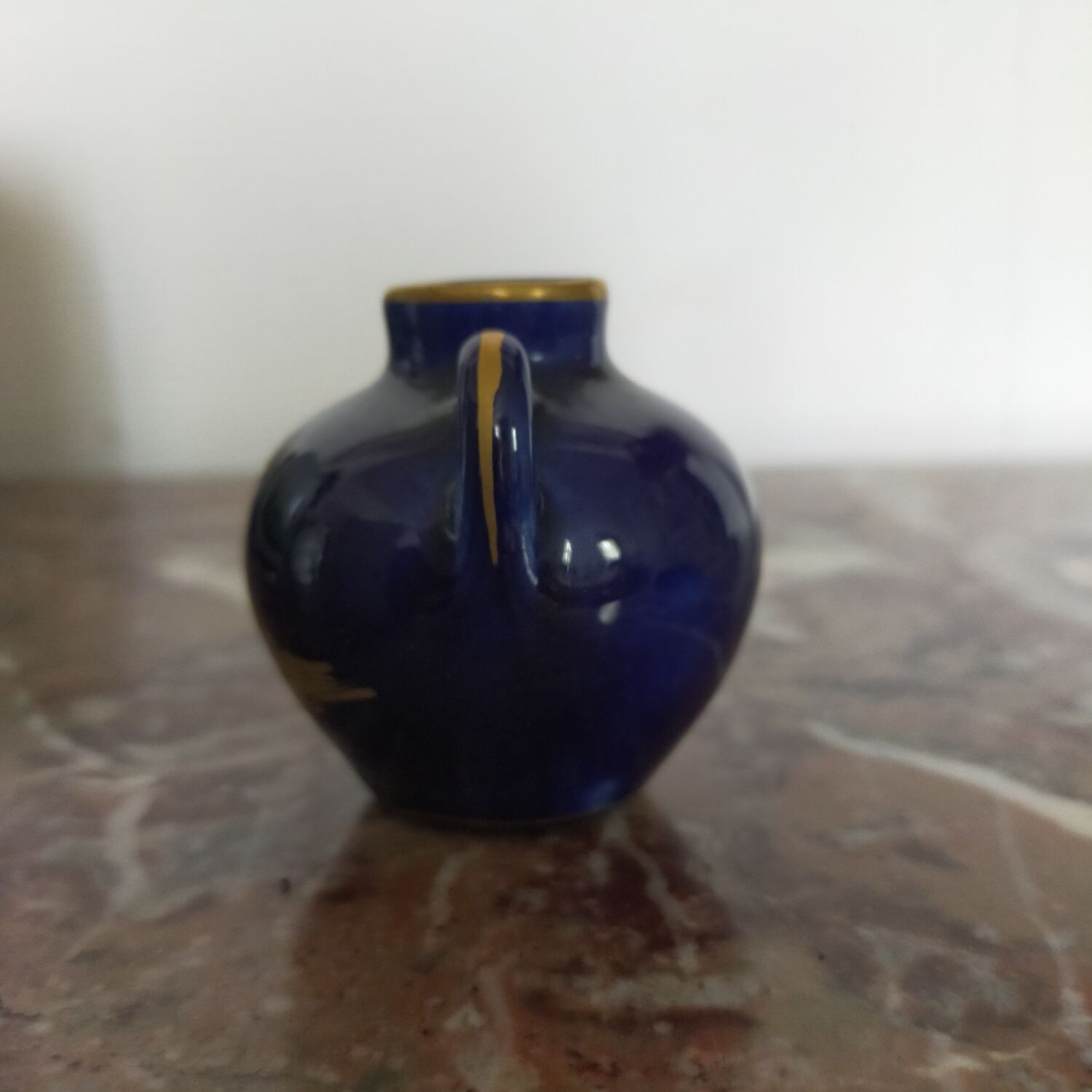 Small earthenware vase, Blue of Tours