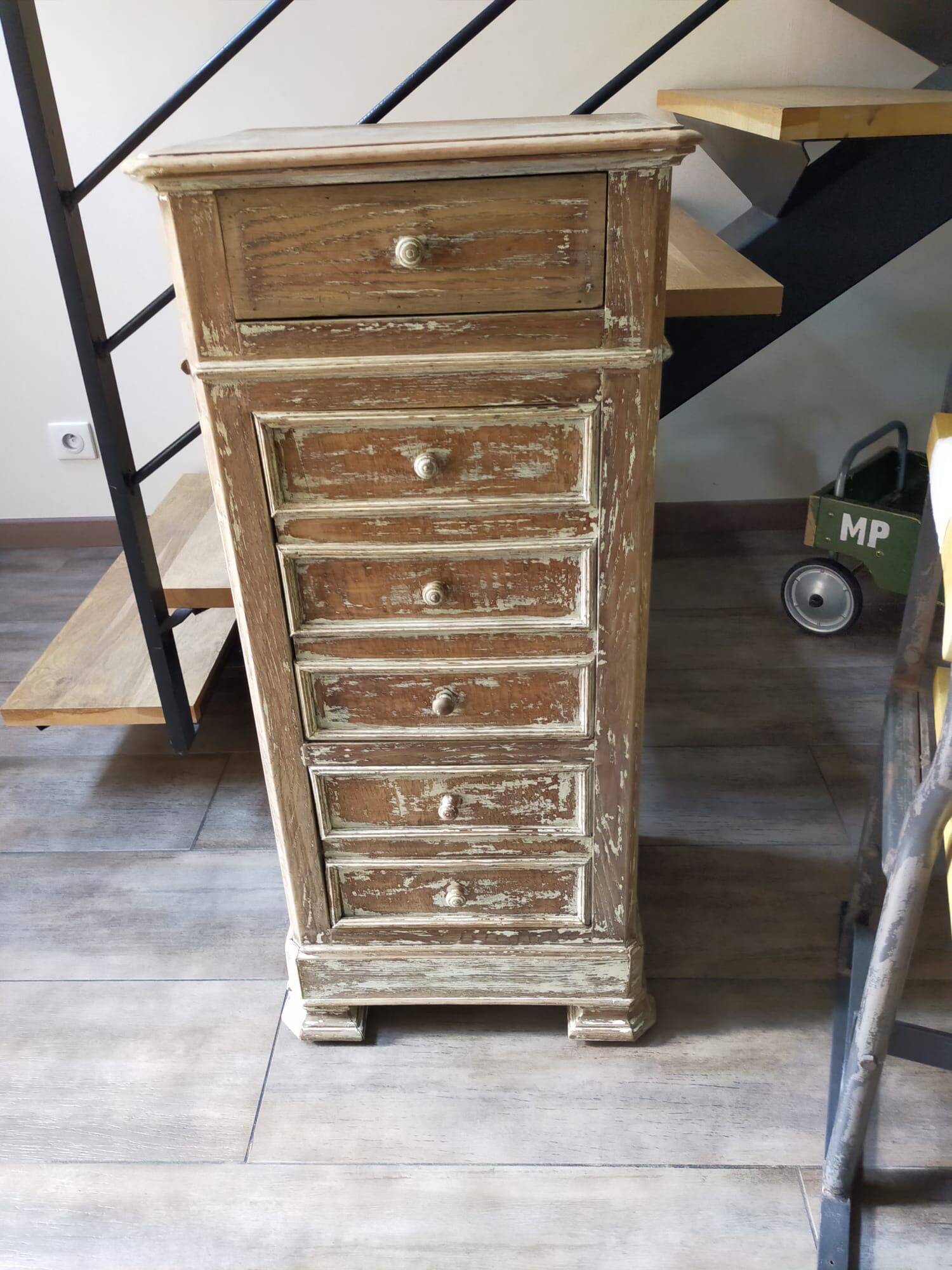 Solid wood storage unit