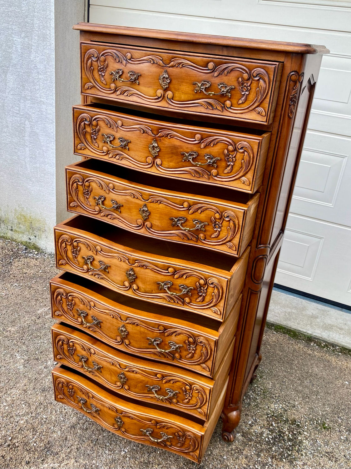 Semainier chiffonnier avec gravure style Louis XV à 7 tiroirs
