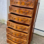 Semainier chiffonnier avec gravure style Louis XV à 7 tiroirs