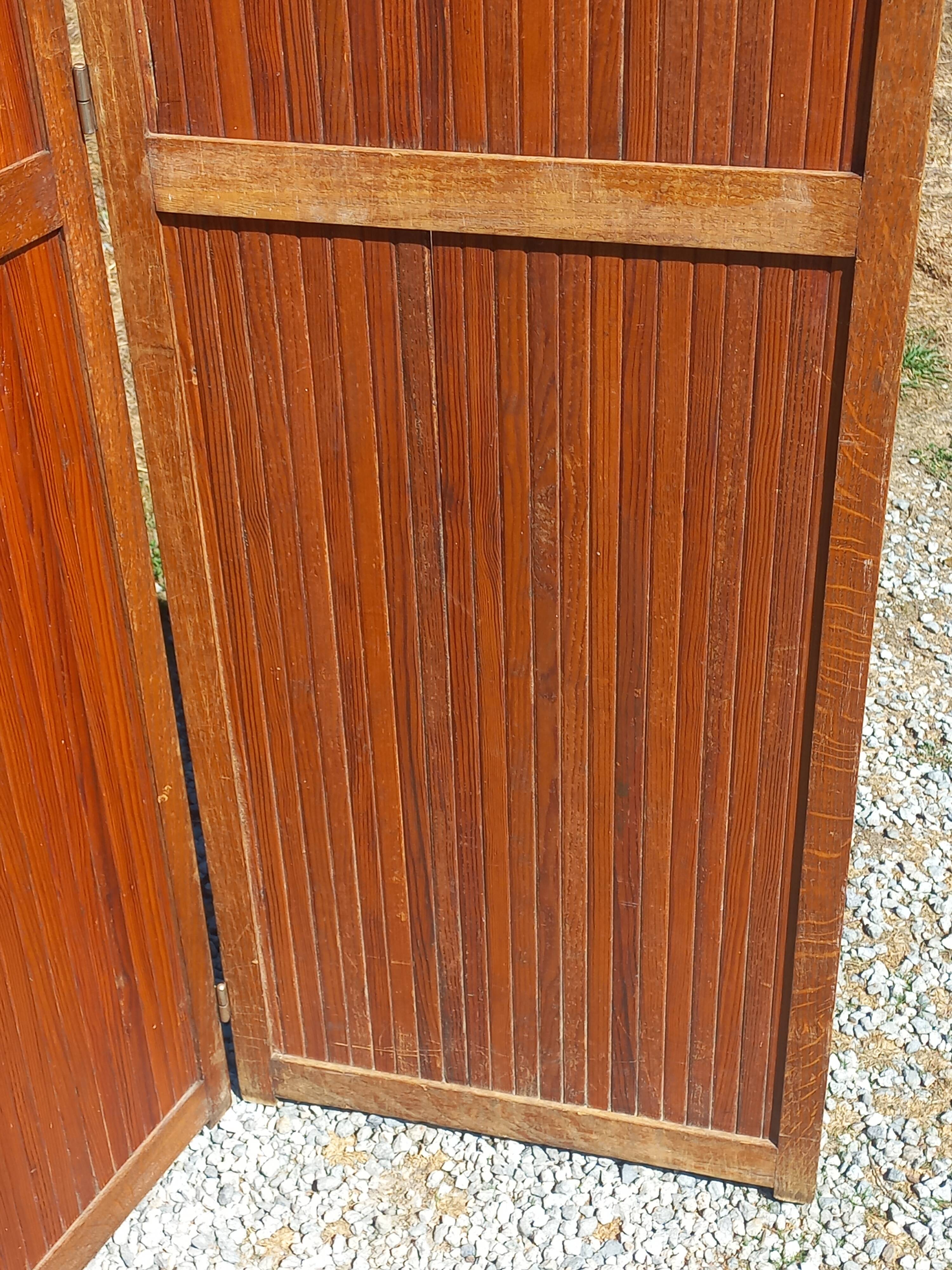 1930s bistro screen with slats