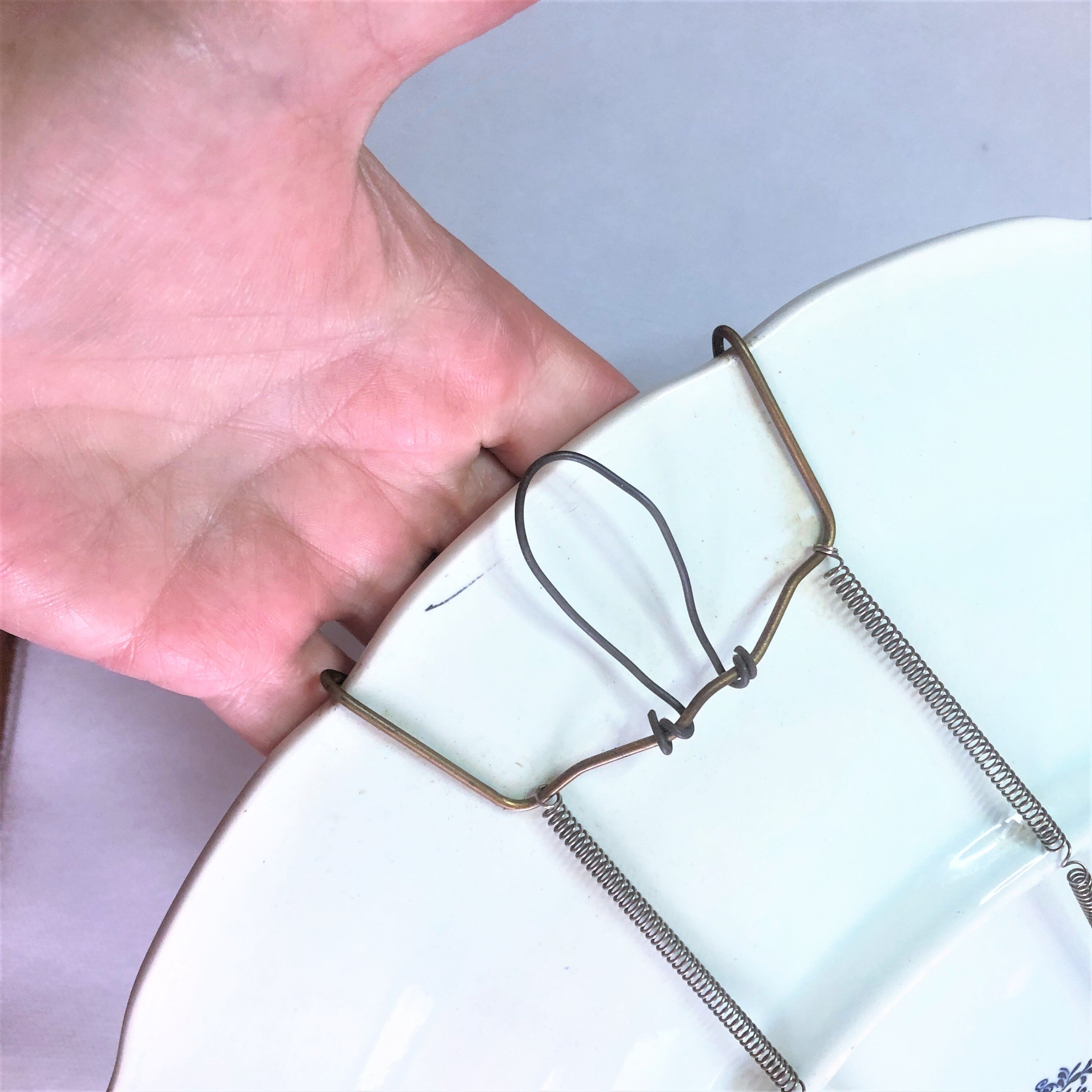 Hollow dish and wall hanger earthenware M.R.L Boch Delft's 39.5 cm