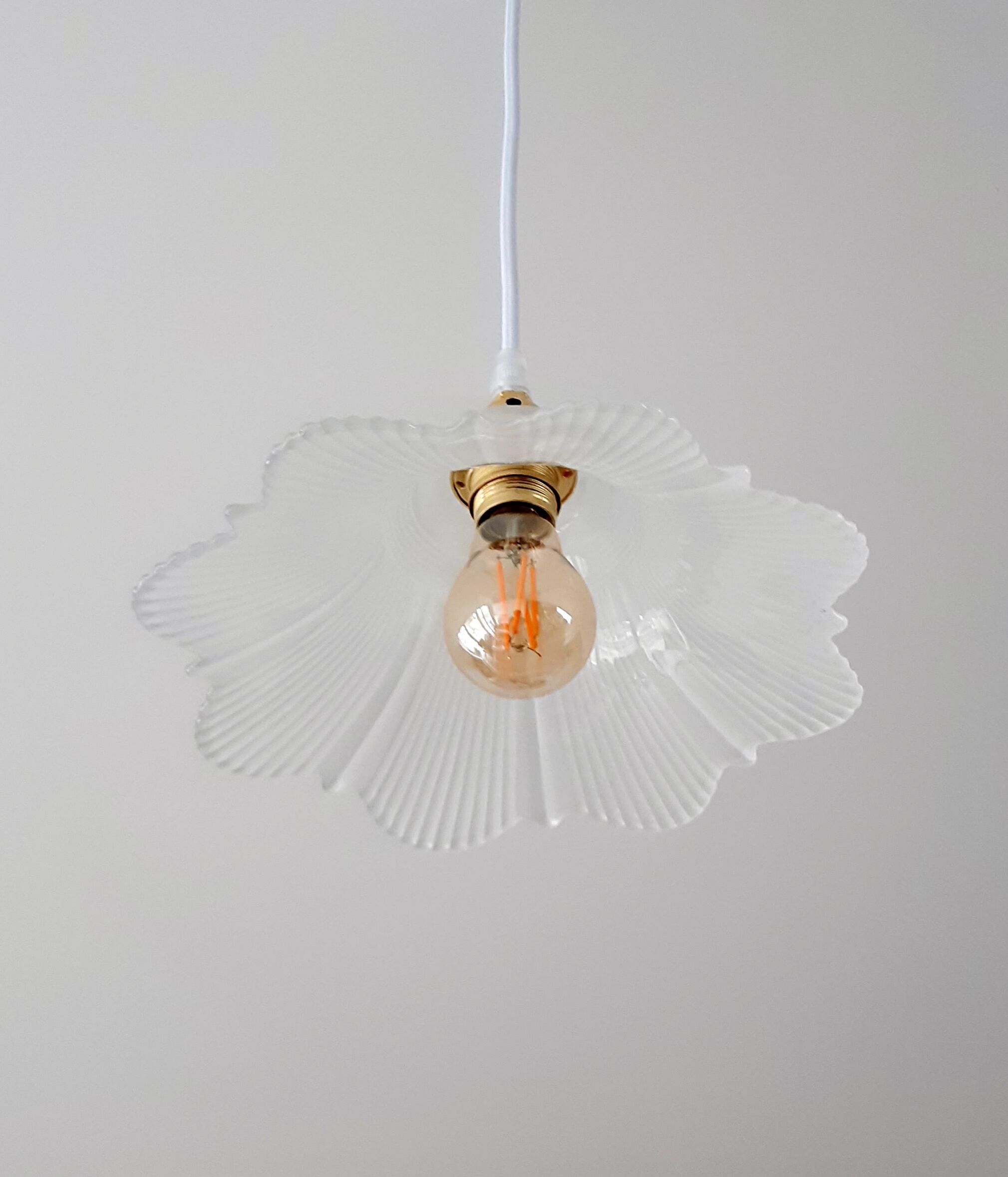Vintage flower pendant lamp
