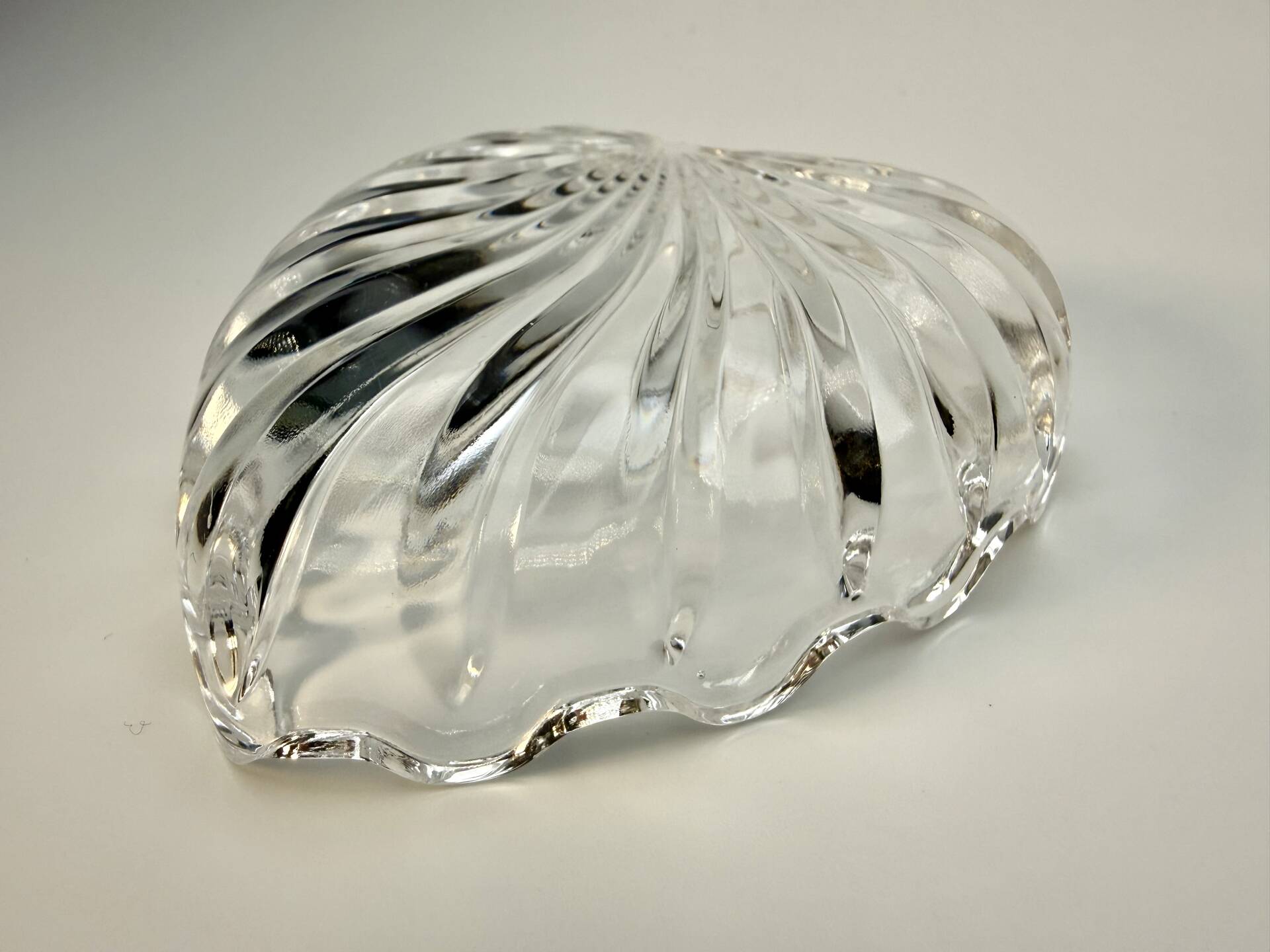 Small crystal shell-shaped dish – Key tray or jewellery holder