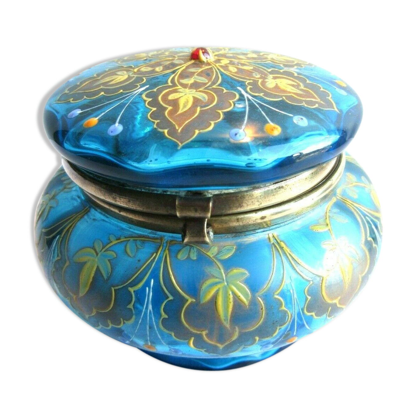Bonbonnière en verre émaillé bleu, 1900