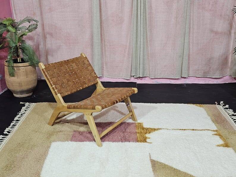 Authentic handmade Berber rug, size 140/260 cm.