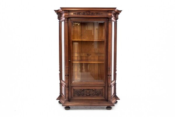 Vitrine, France, vers 1870.
