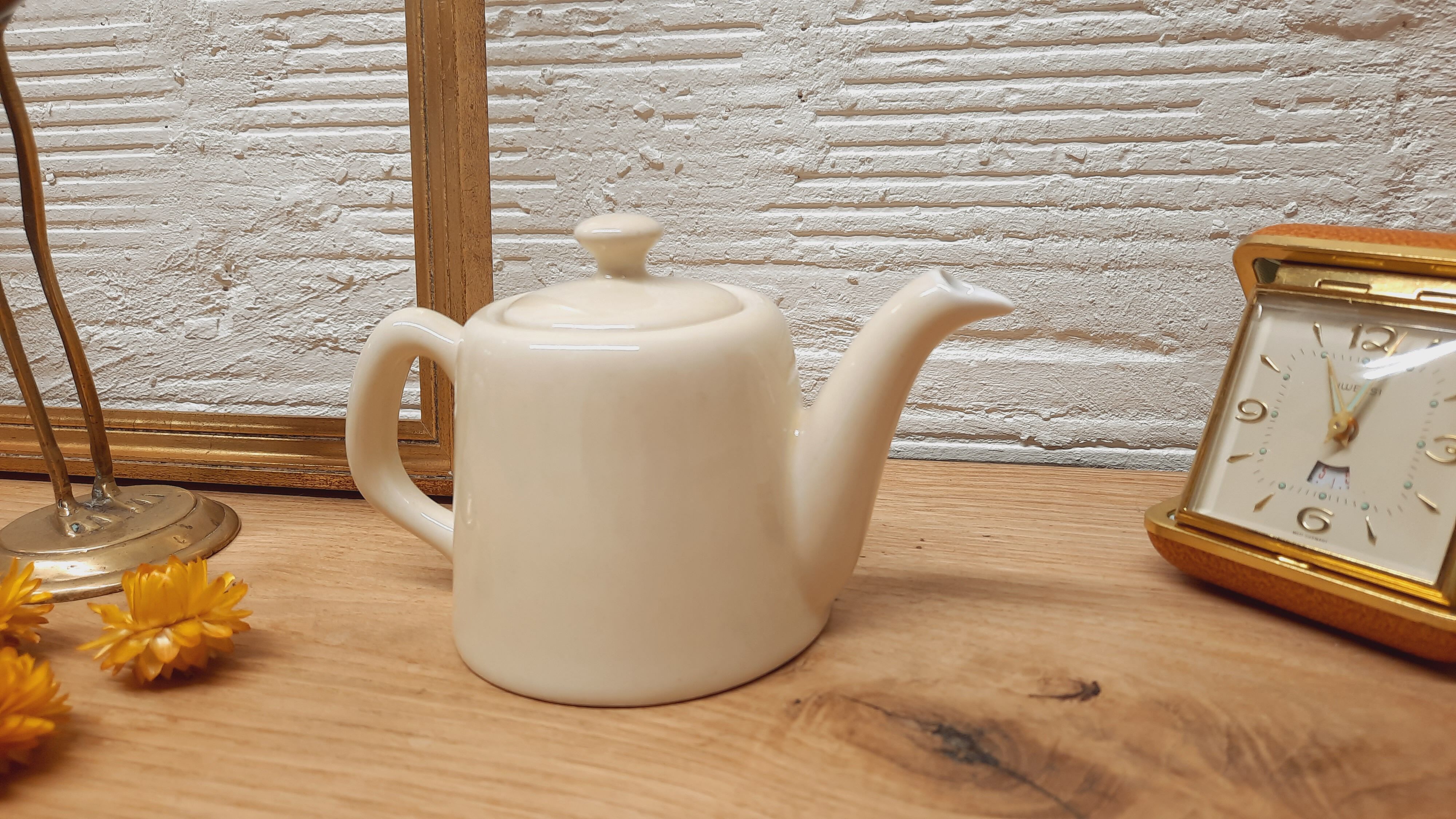 Teapot "selfish"