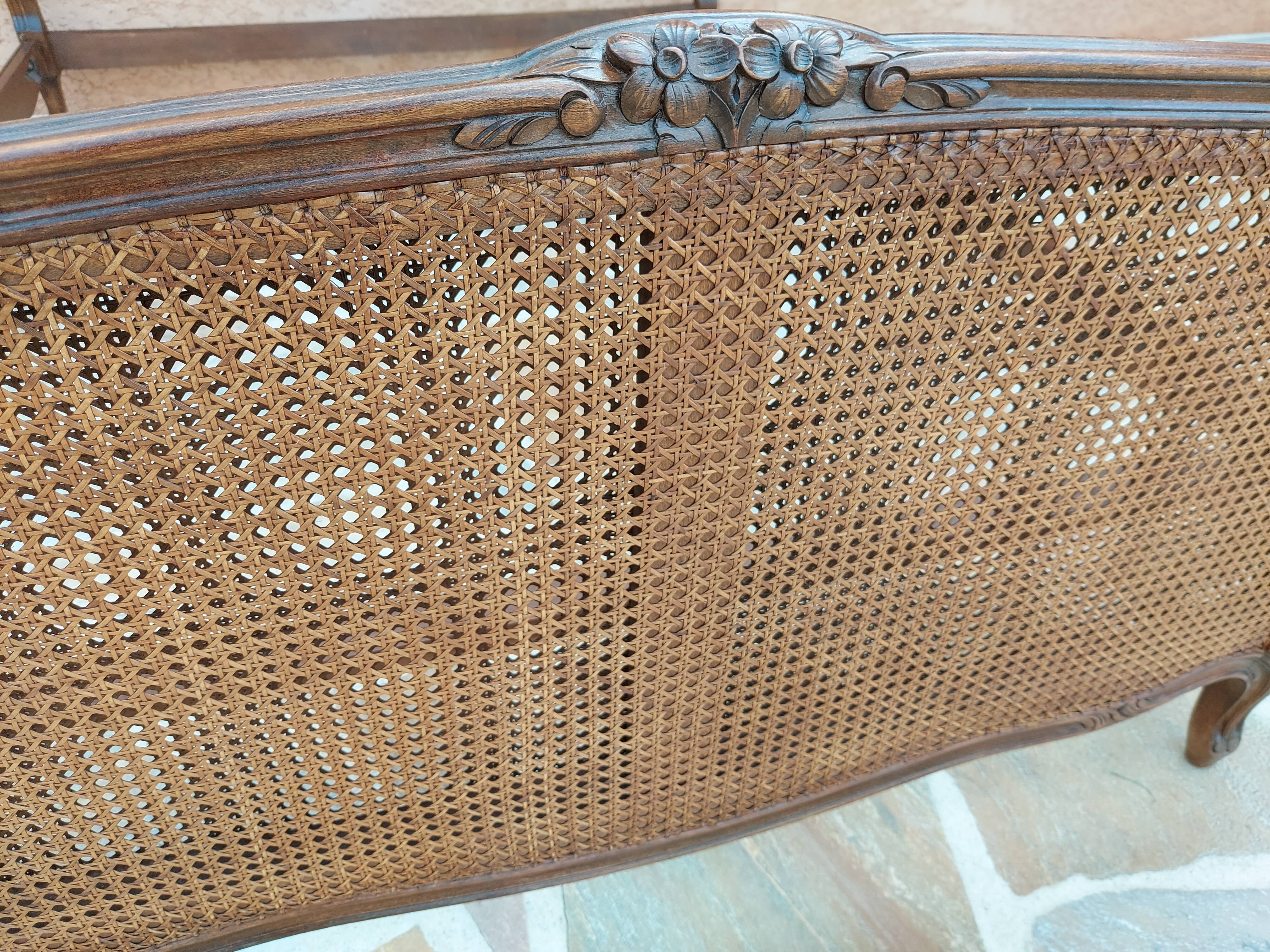 Lit corbeille cannage style Louis XV début XXeme