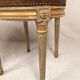Paire de chaises à dossier montgolfière de style Louis XVI