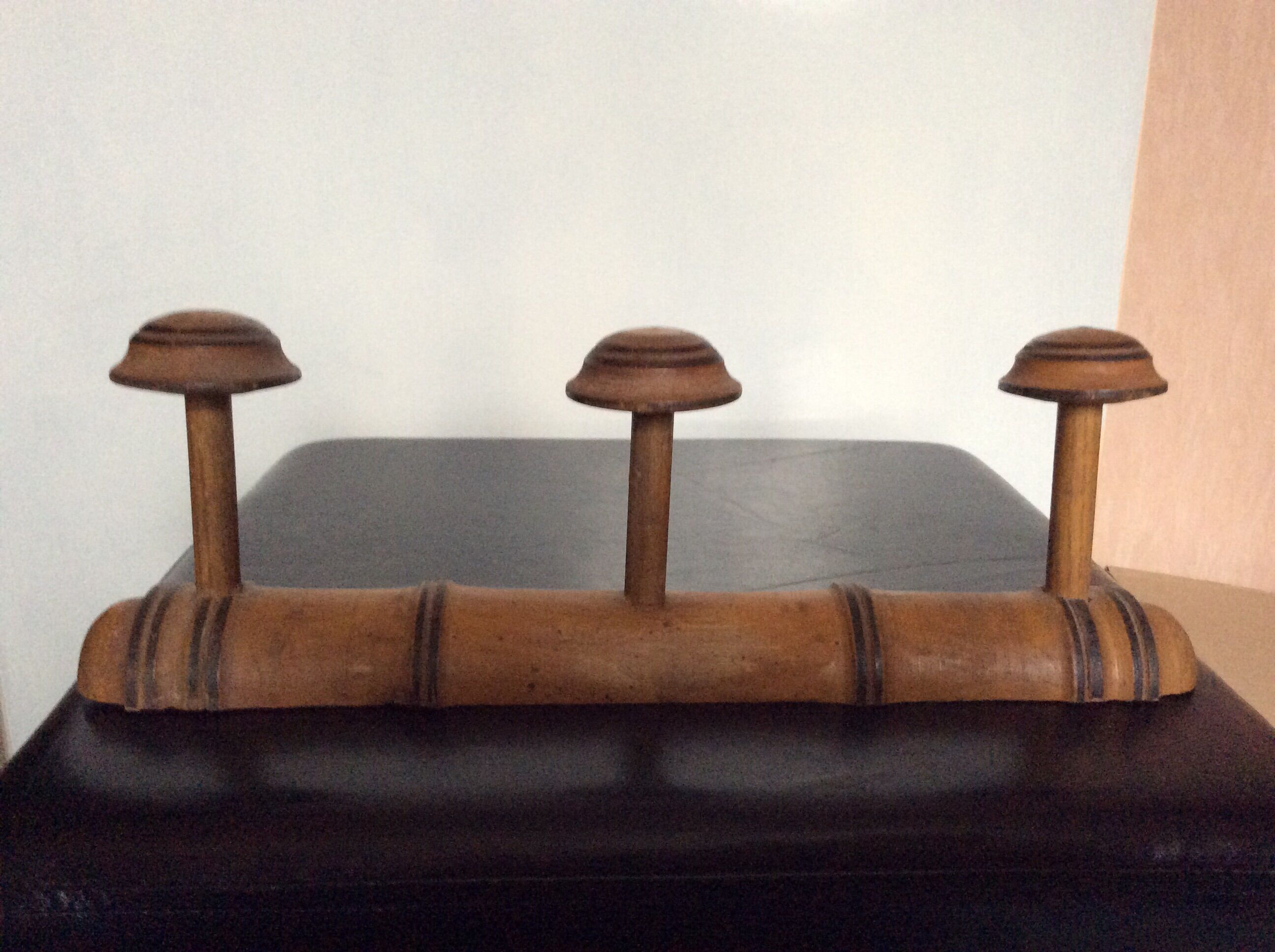 Patère en bois