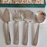 4 silver-plated metal serving utensils with case