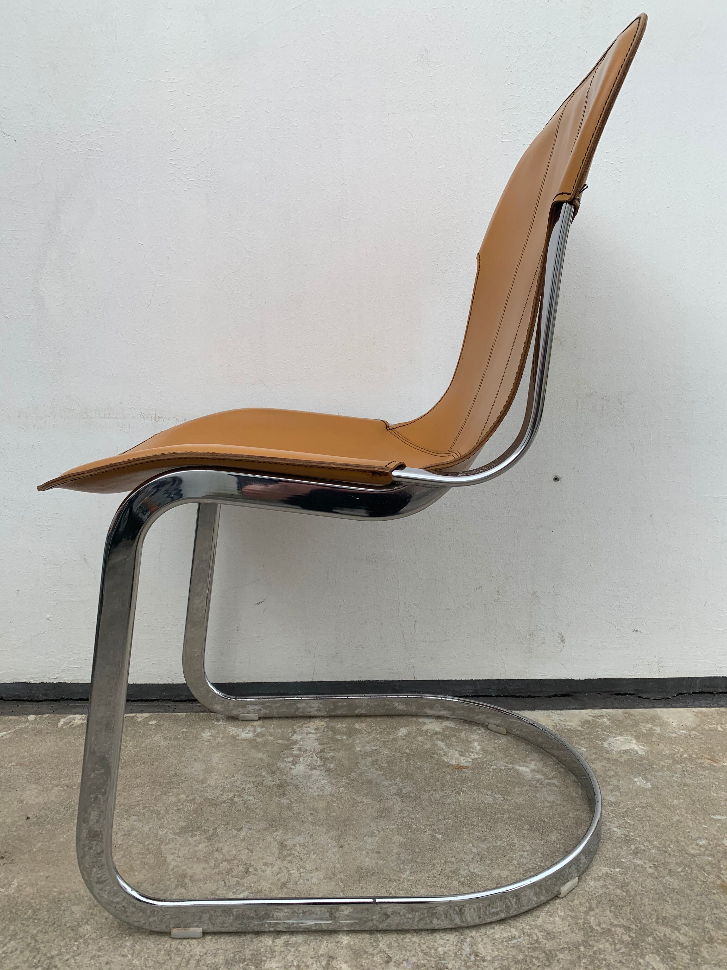 Lot 4 Italian chairs, Cidue camel leather and chrome 1970