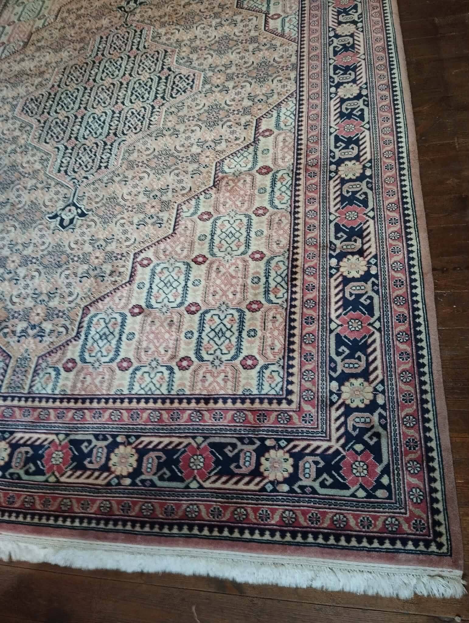 Handmade Romanian Mechkine rug 357x251cm