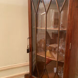 Corner cabinet