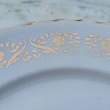 16 flat gold plates from Orchies porcelain