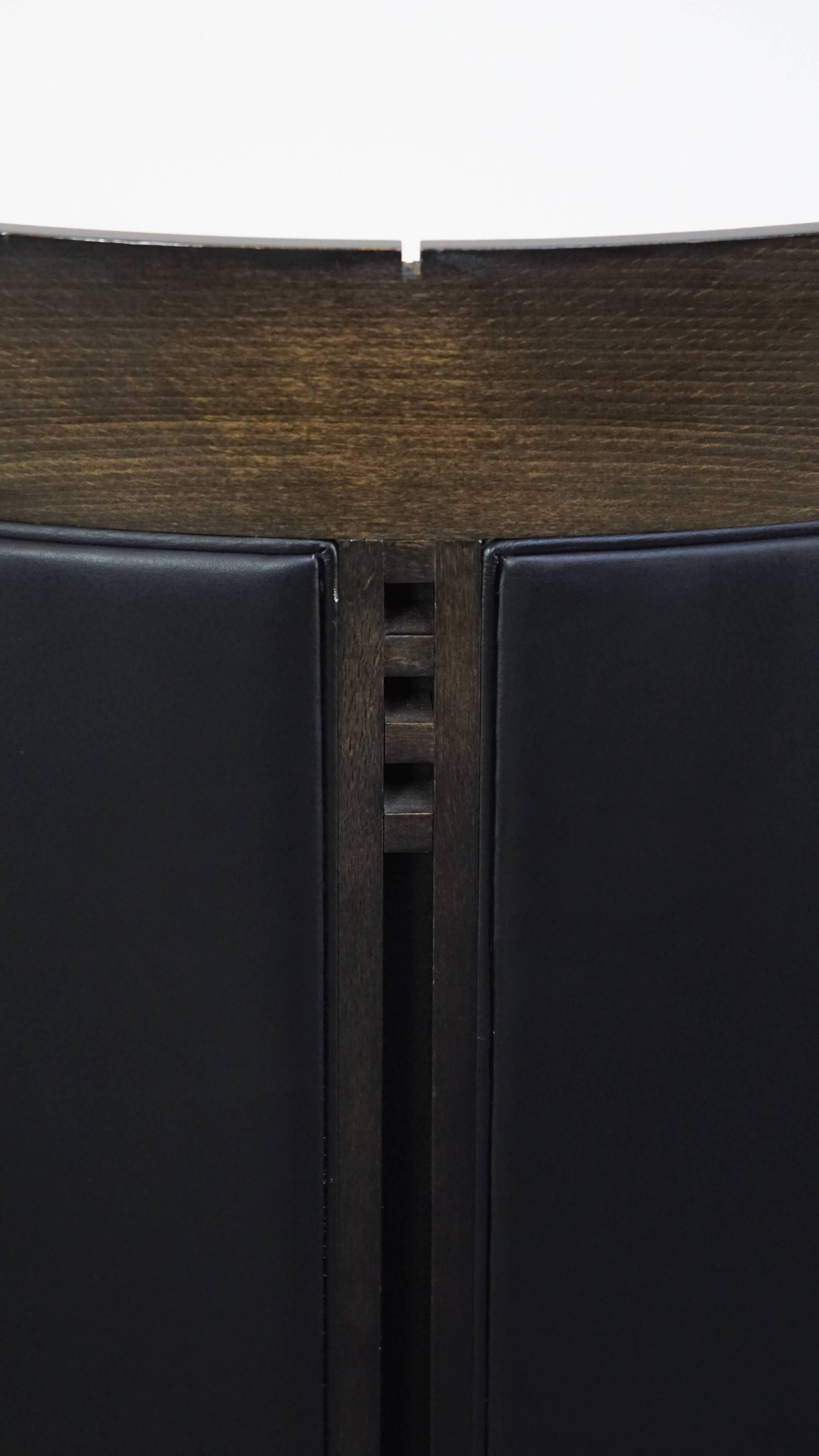 Fauteuil design en cuir noir de Giorgetti