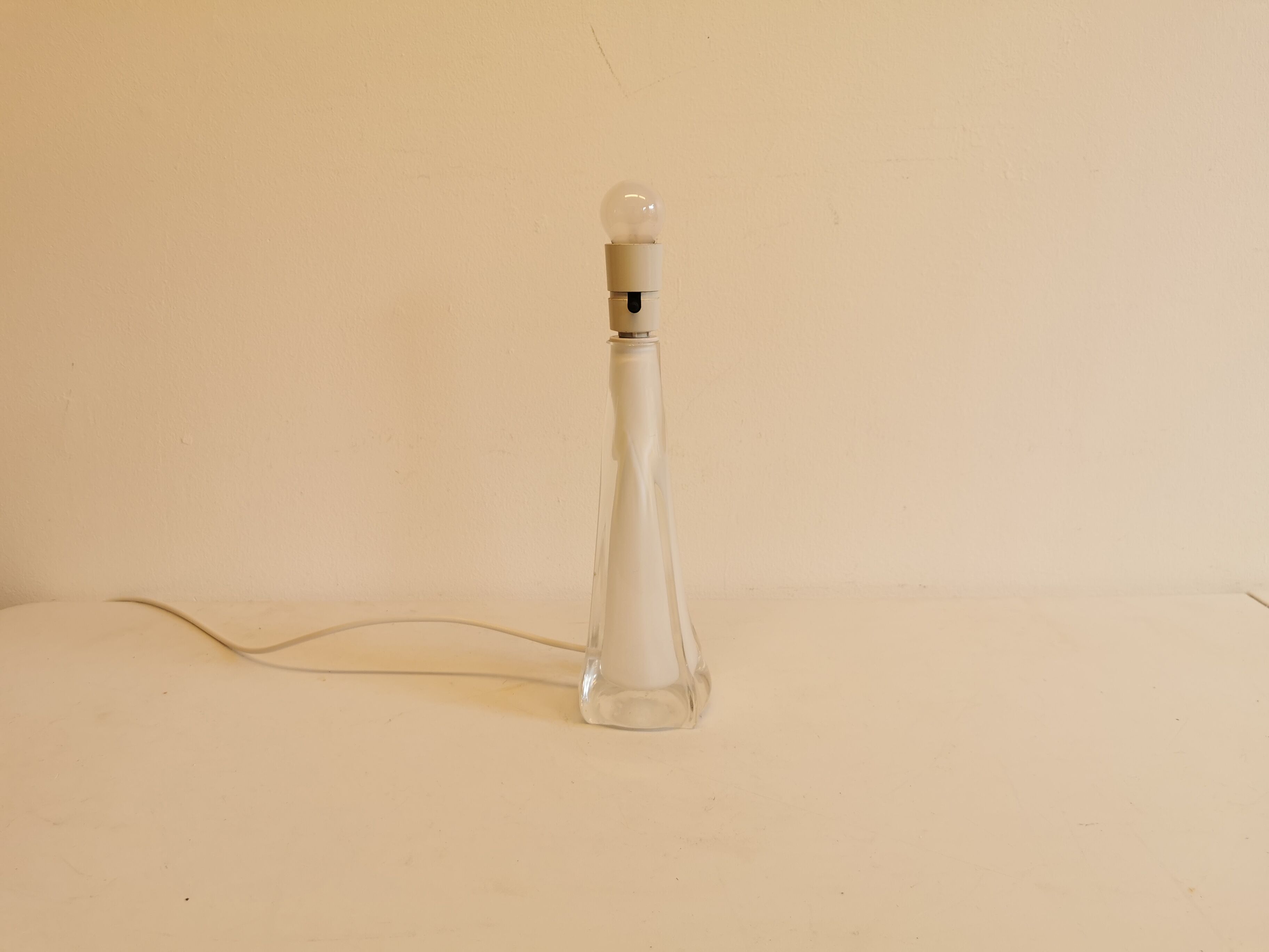 Pied de lampe avec plusieurs couches de verre