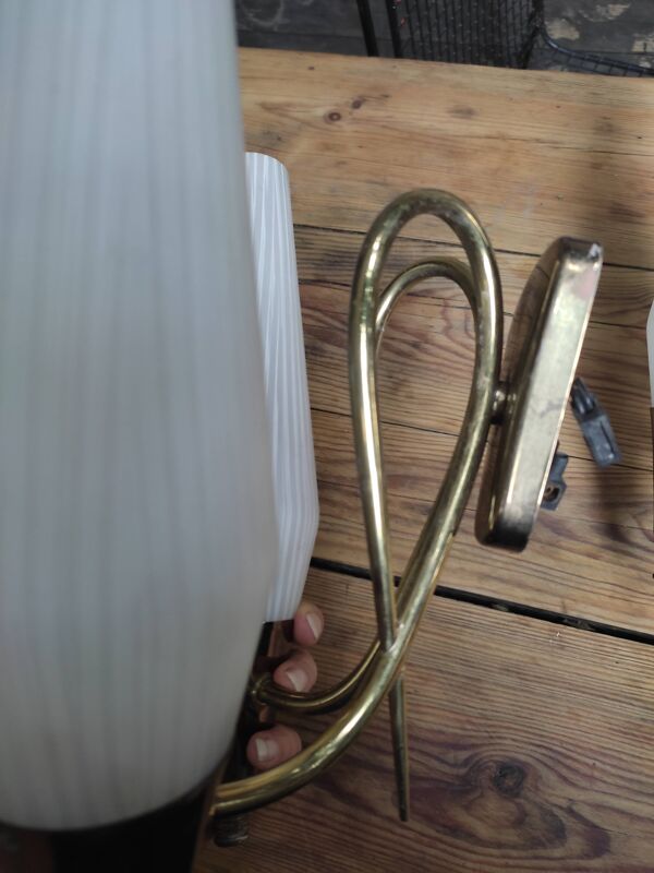 Duo d'appliques double en laiton et opalines